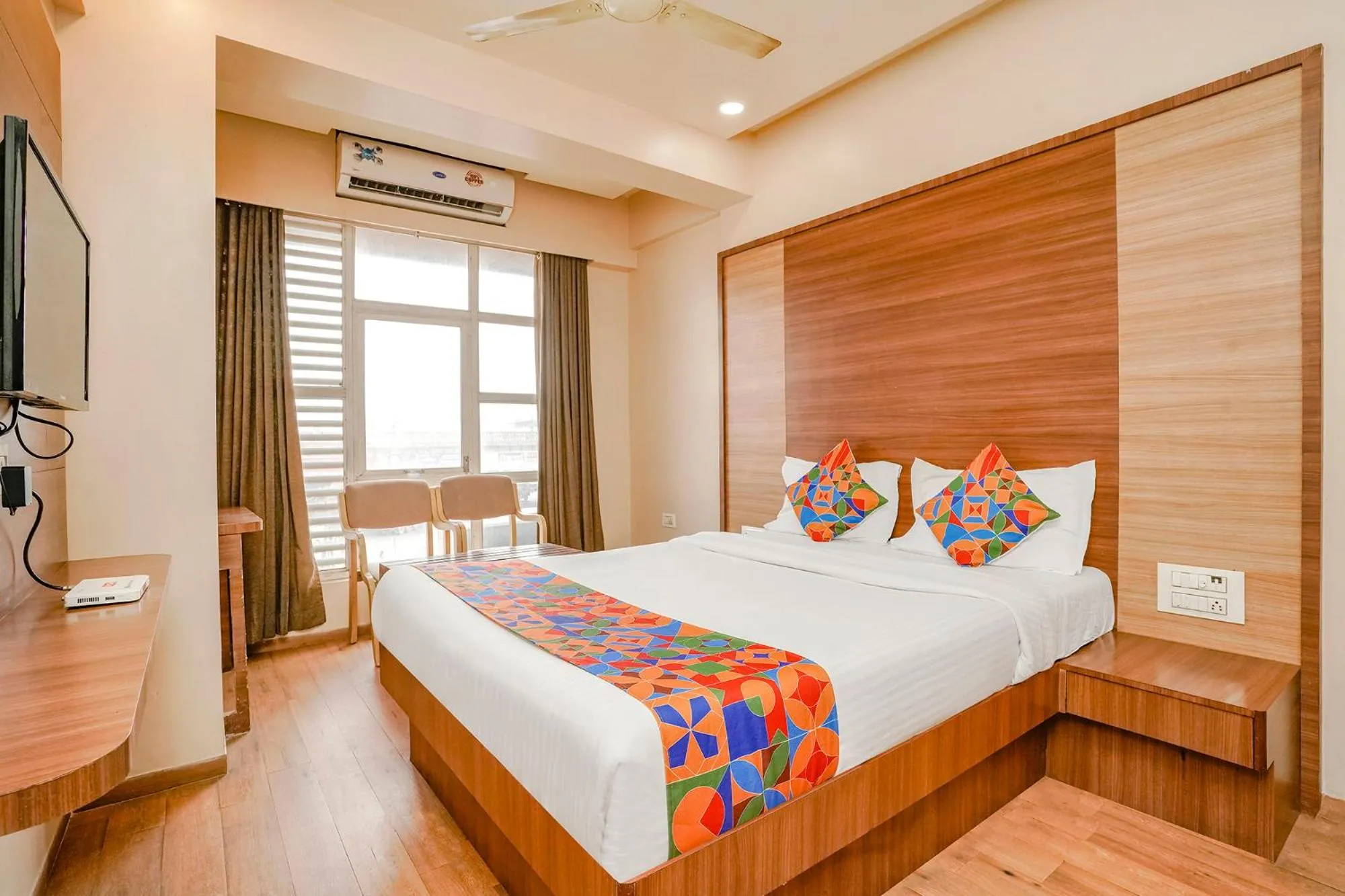 Communal lounge/ TV room in Hotel Mahadev Residency - Dapode, Bhiwandi