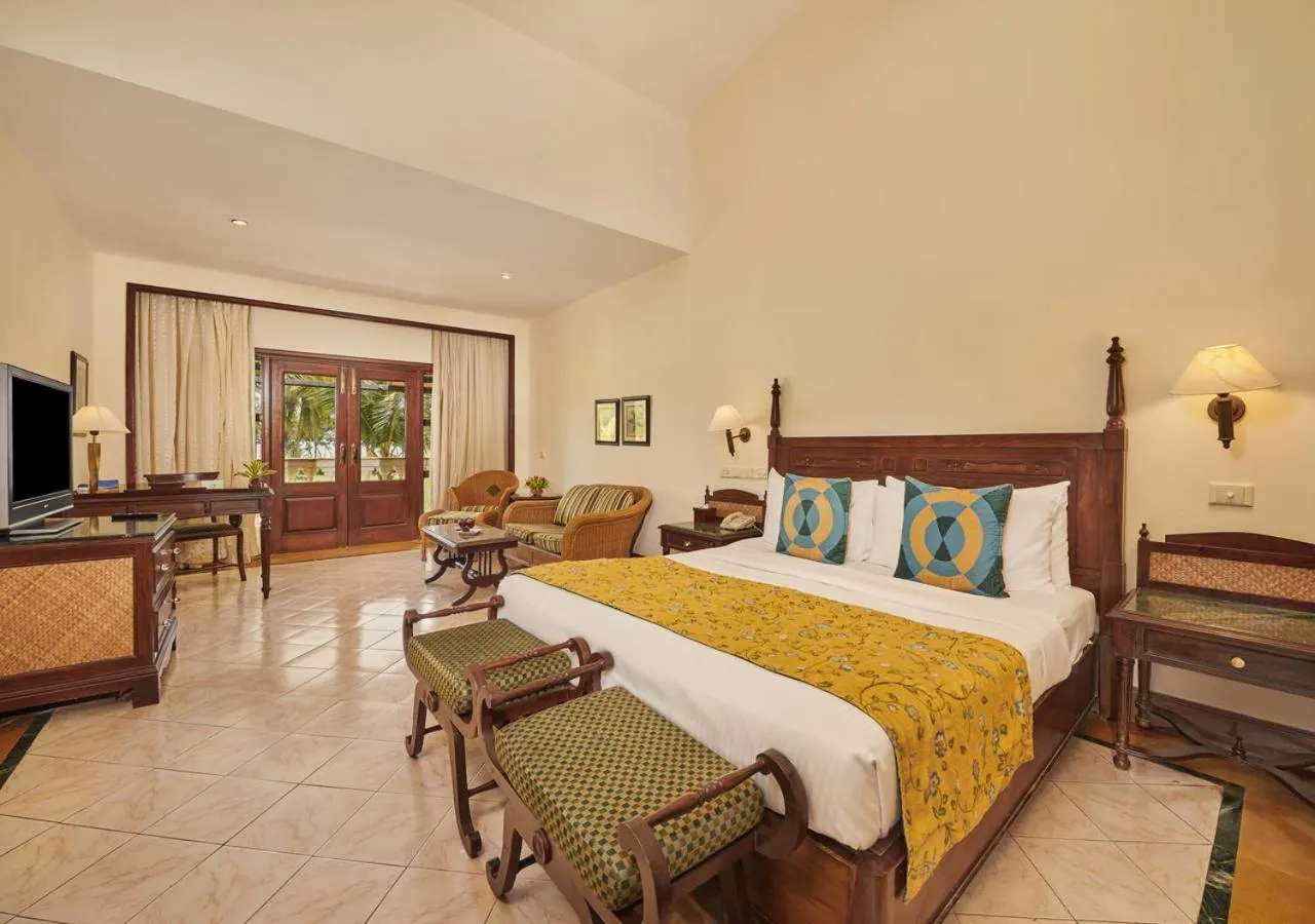 Sea view, Bed in The LaLiT Golf & Spa Resort Goa