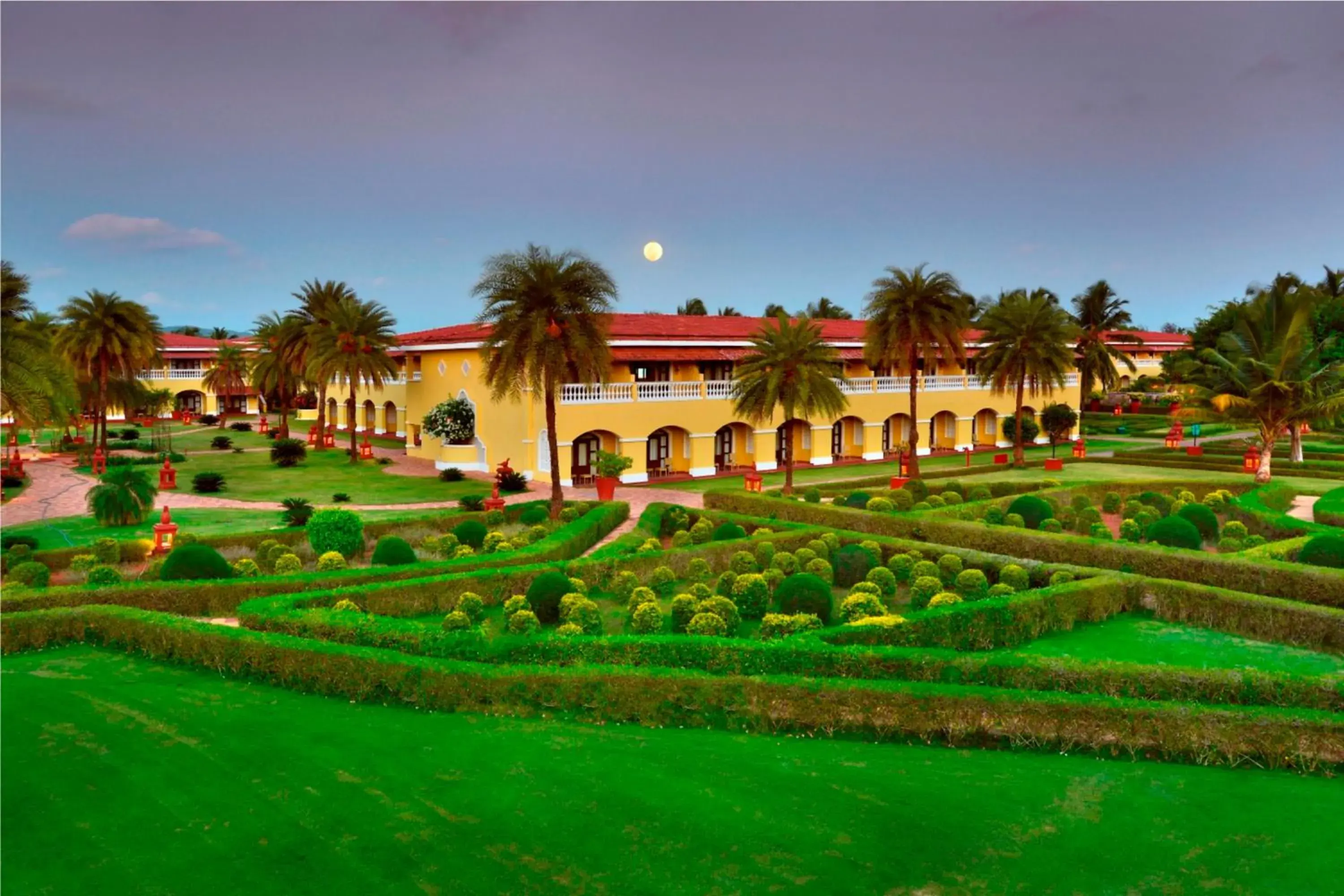 Facade/entrance in The LaLiT Golf & Spa Resort Goa Facade/entrance in The LaLiT Golf & Spa Resort Goa