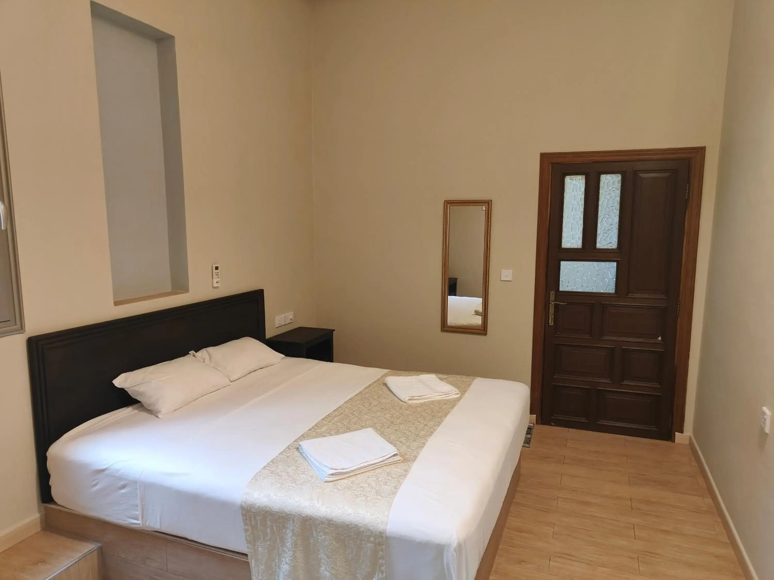 Superior Queen Room in Royal Point Arugambay Superior Queen Room in Royal Point Arugambay