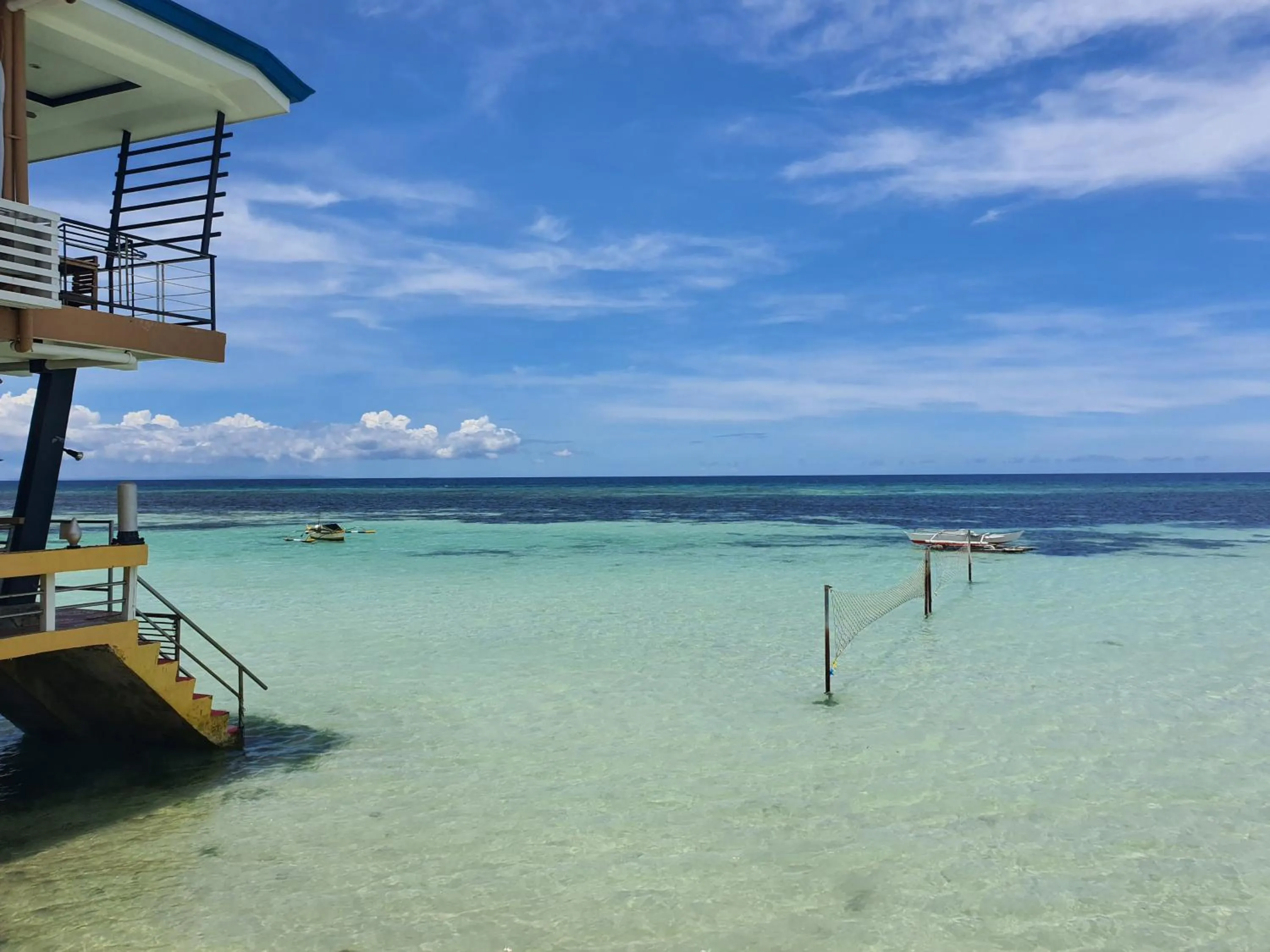 Beach in L & M Hearthstones Lodge