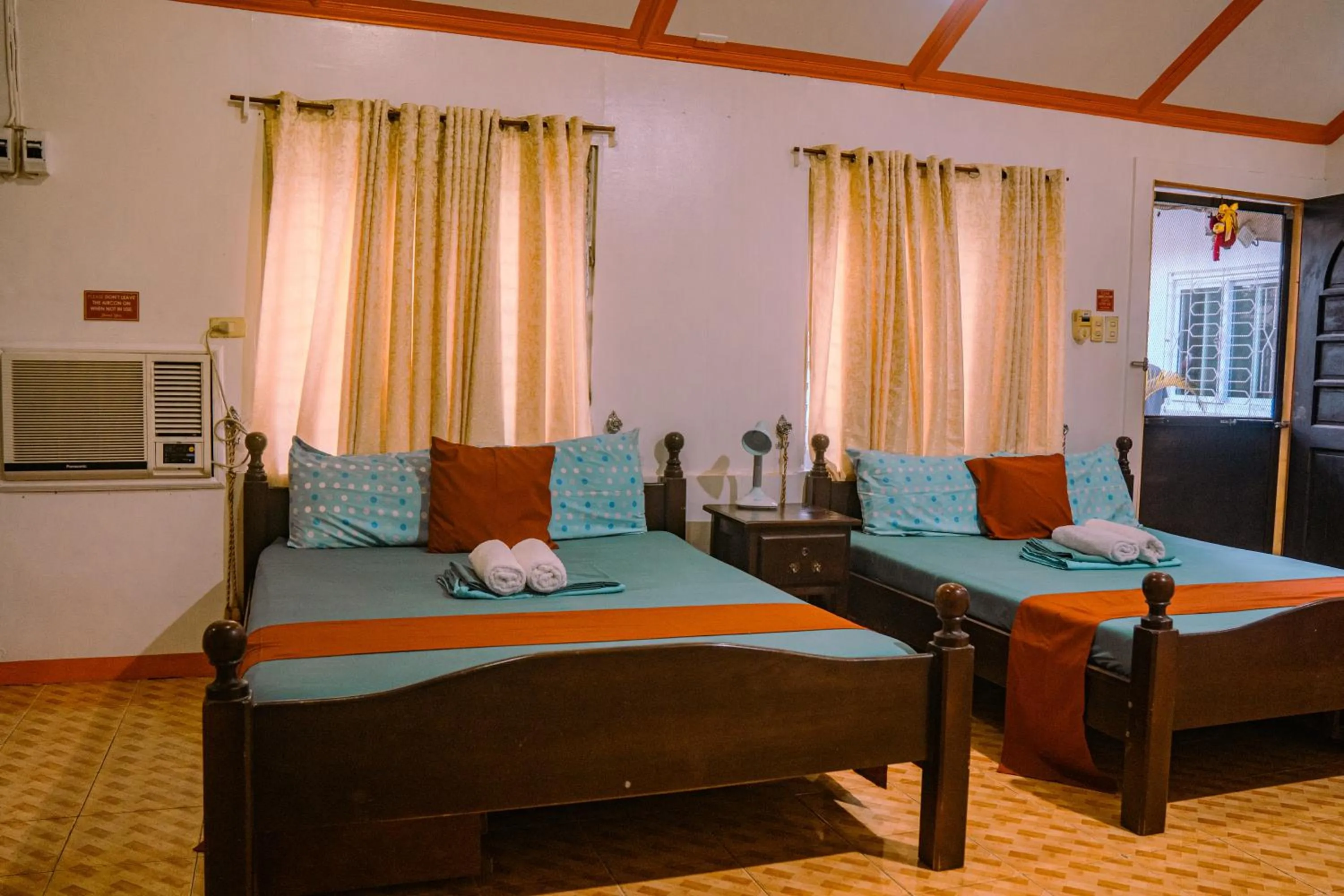 Bed in L & M Hearthstones Lodge