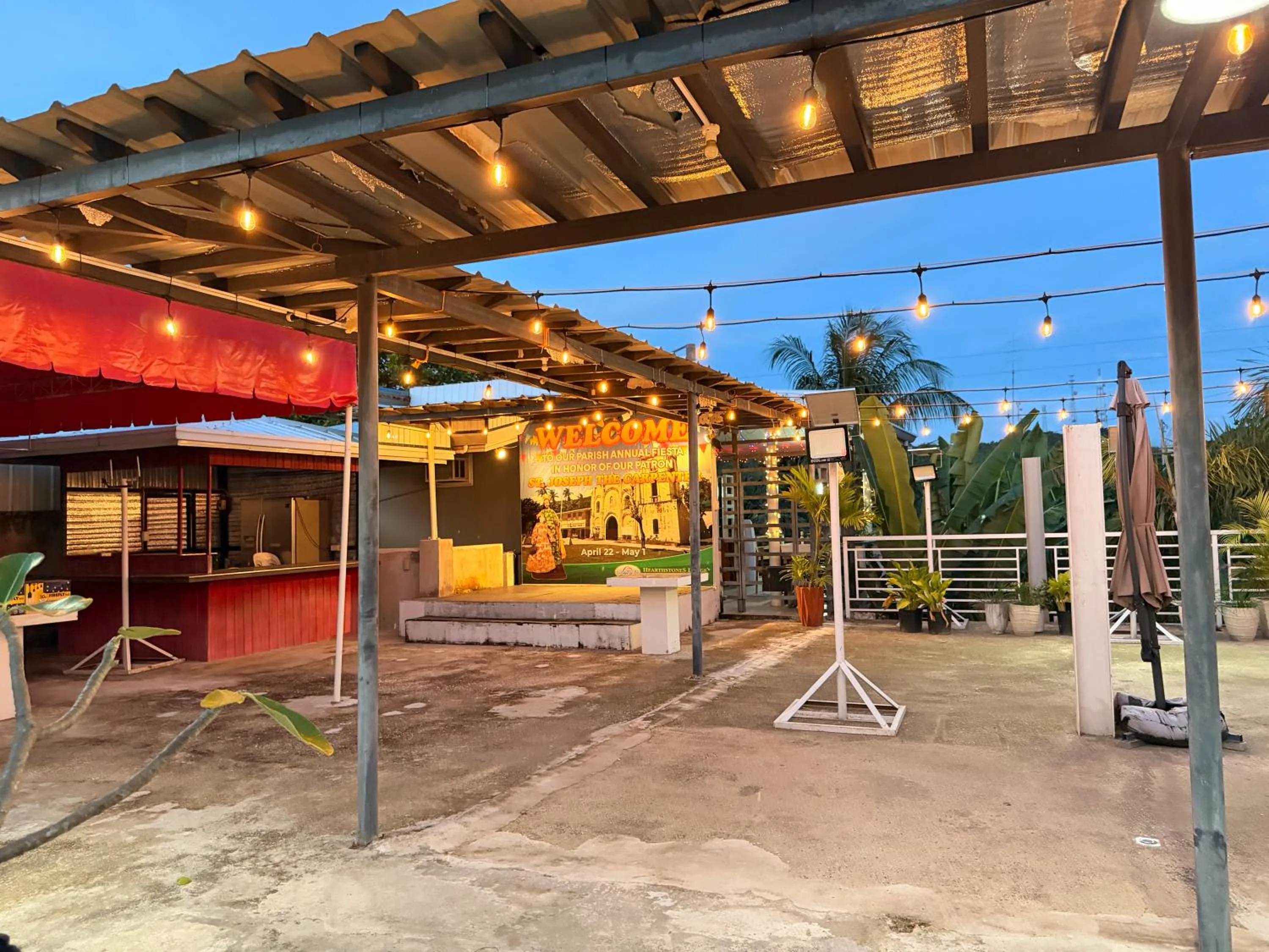 L & M Hearthstones Lodge