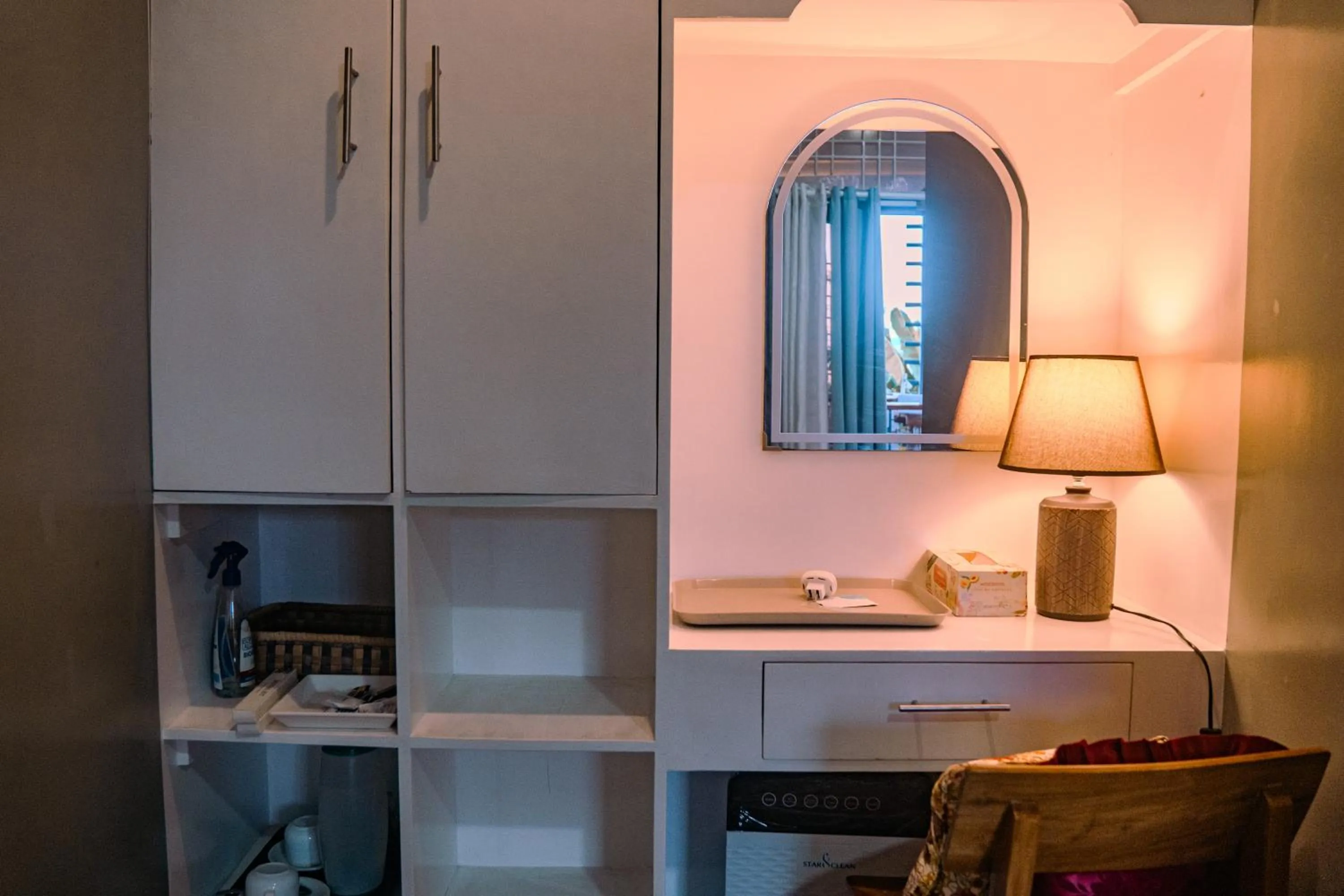 L & M Hearthstones Lodge