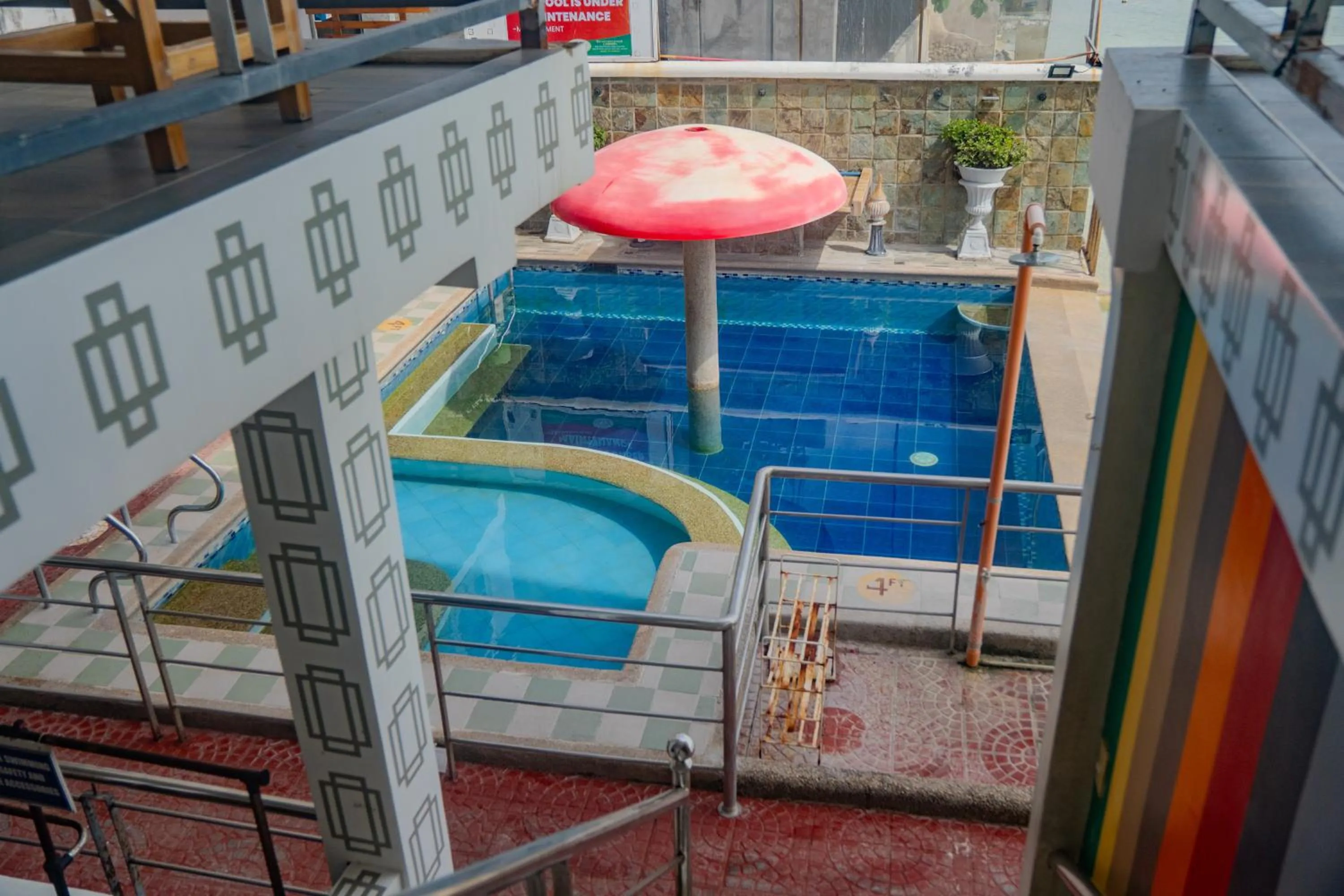 L & M Hearthstones Lodge