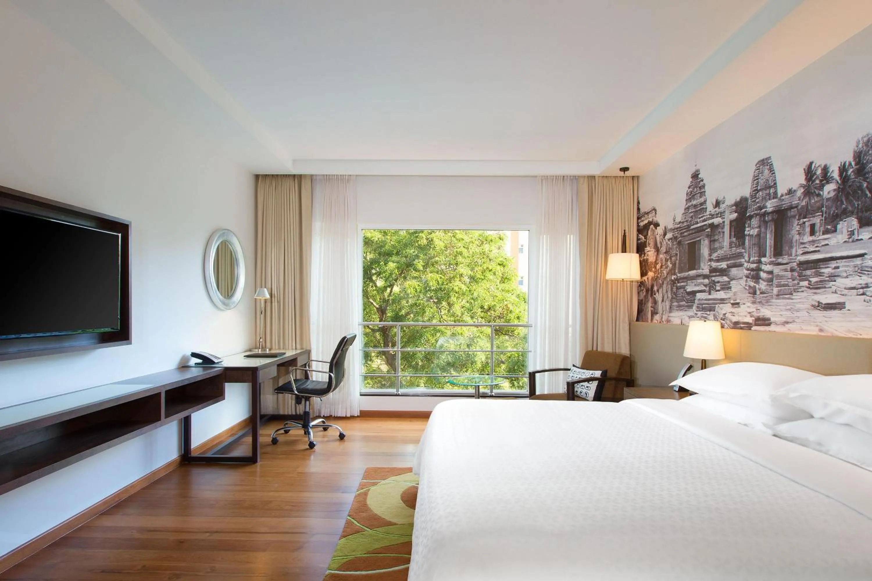 Photo of the whole room, Bed in Four Points by Sheraton Bengaluru Whitefield