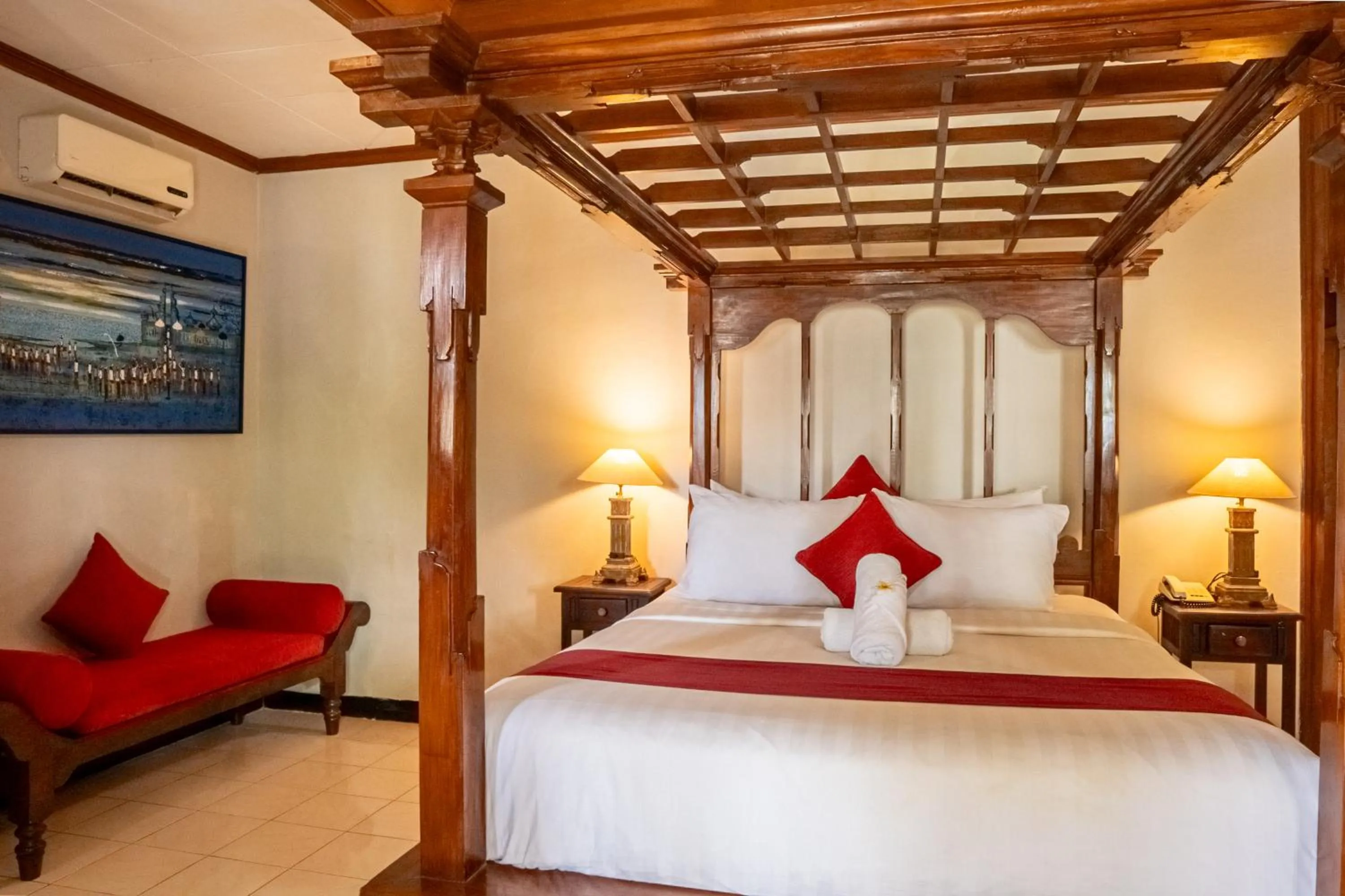 Bed in Bali Taman Beach Resort & Spa Lovina