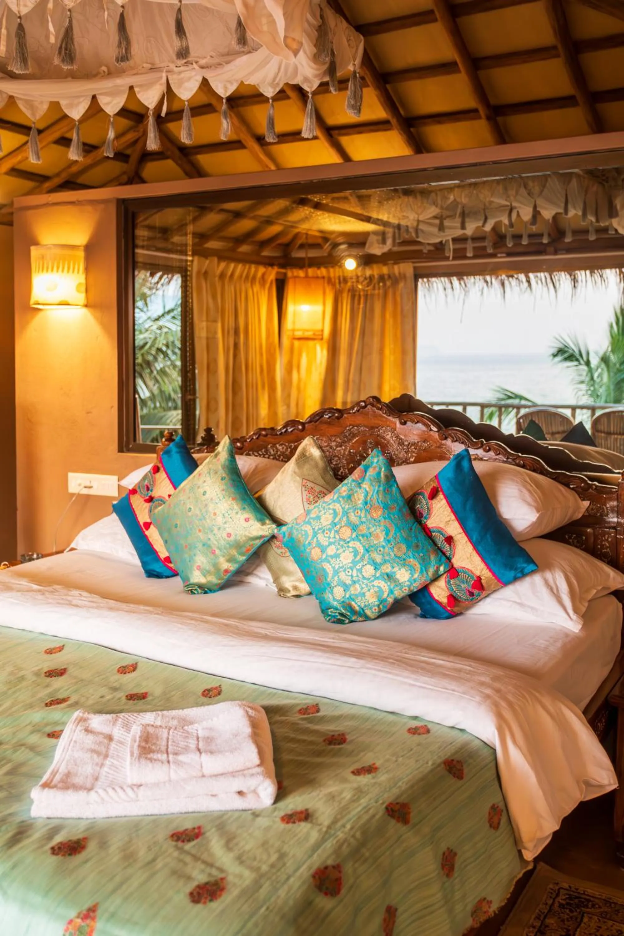 Bedroom, Bed in Dwarka Beach Resort Goa