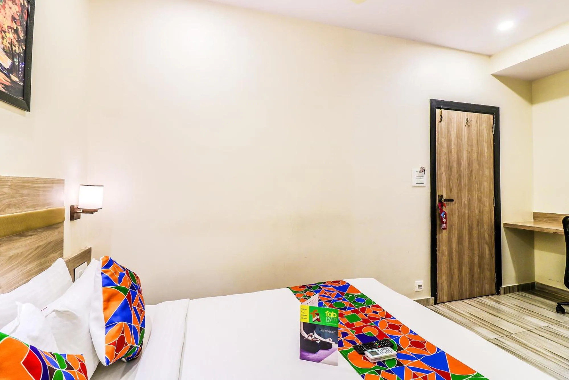 Bedroom, Bed in FabHotel Aksa International - Nr Mumbai International Airport