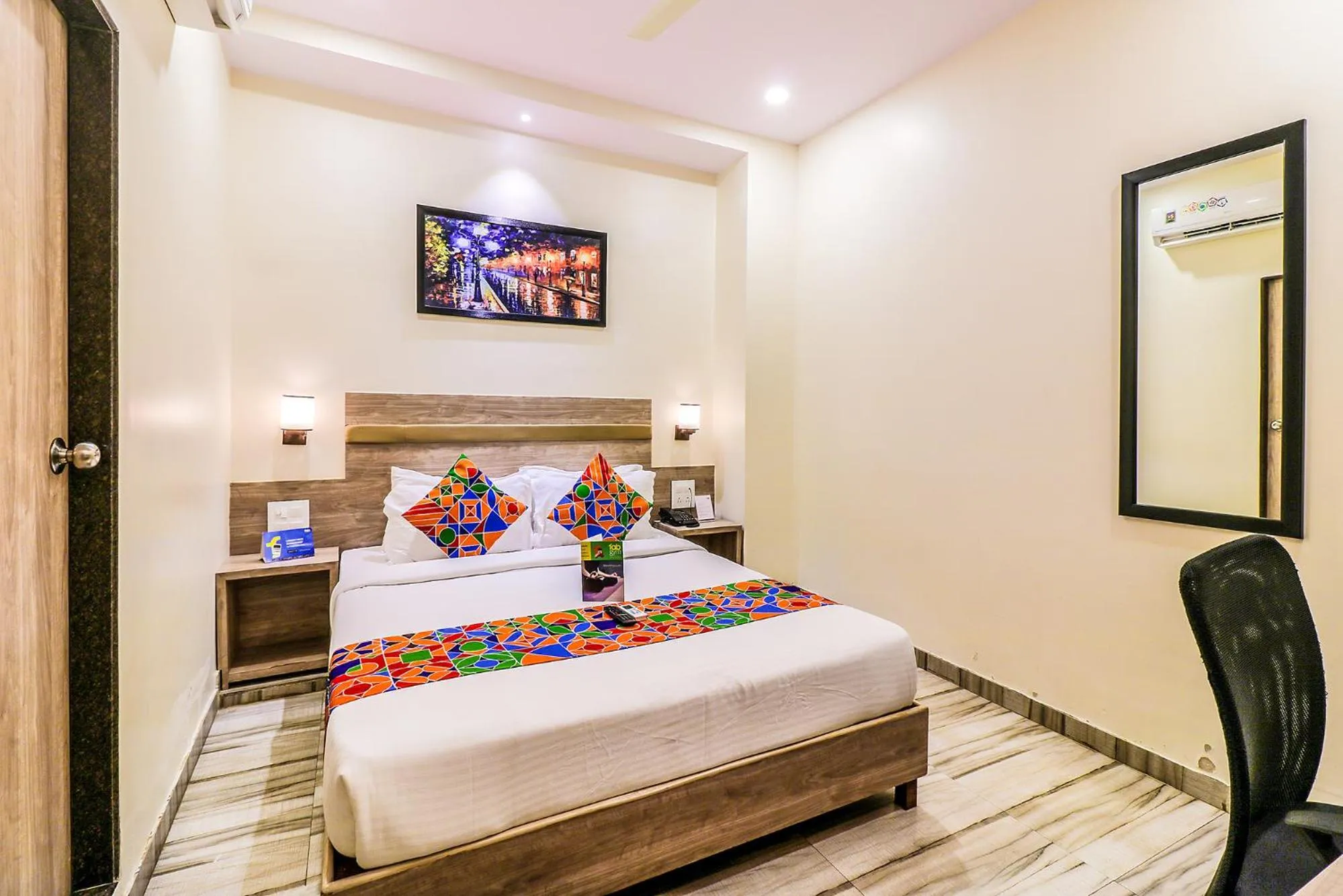 Bedroom, Bed in FabHotel Aksa International - Nr Mumbai International Airport