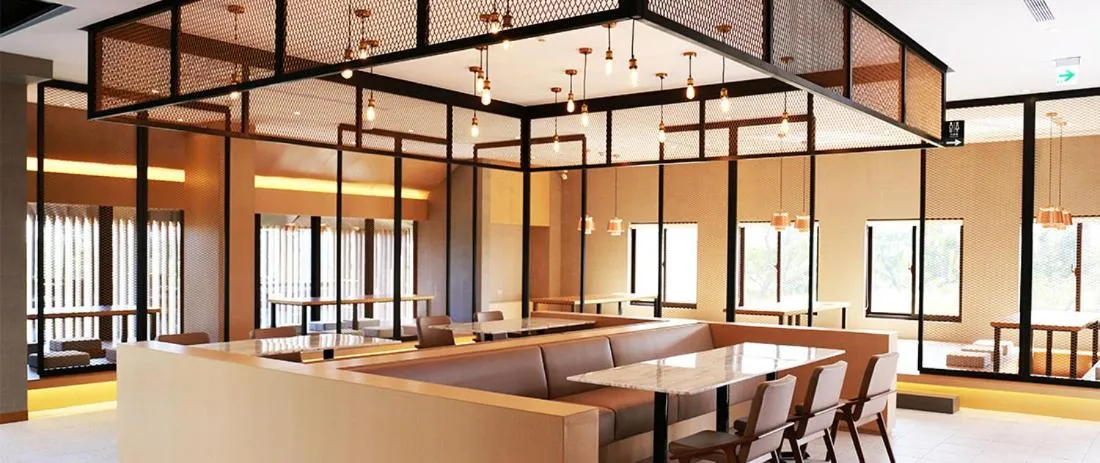 Restaurant/places to eat in Dancewoods Hotel