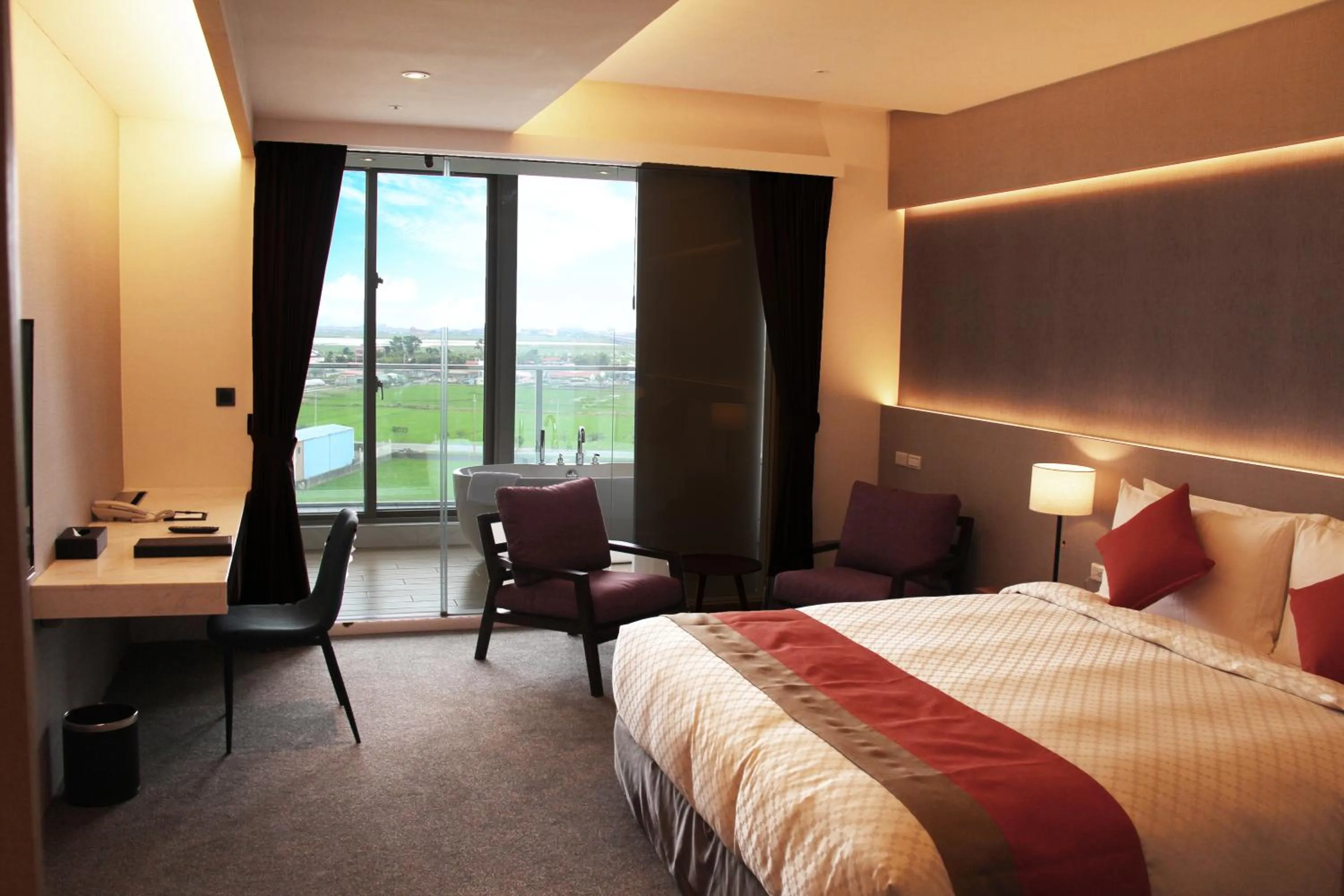 Mountain view, Bed in Dancewoods Hotel