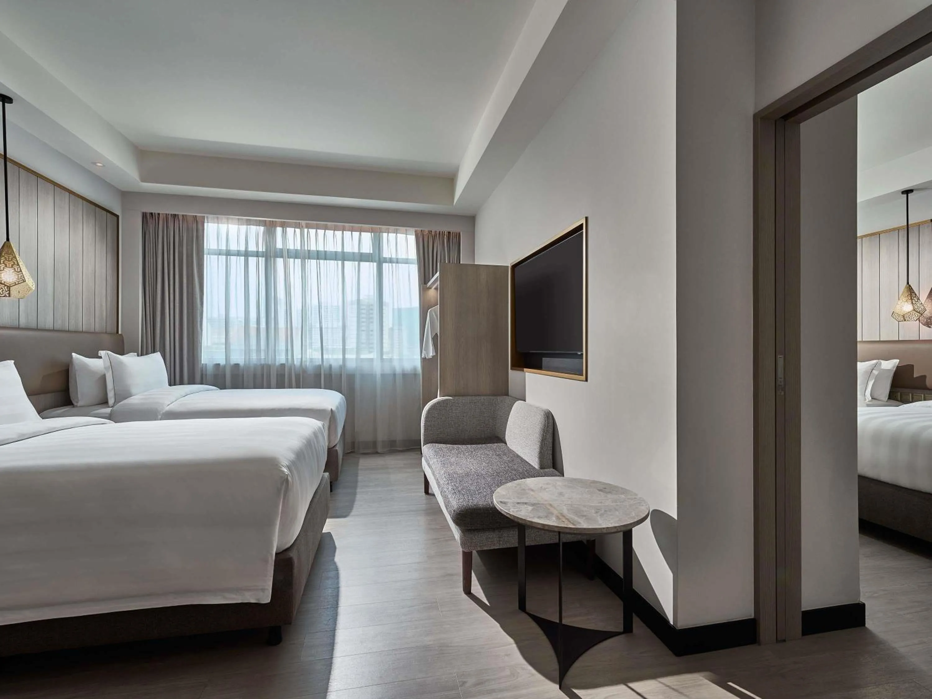 Bedroom, Bed in Novotel Singapore on Kitchener