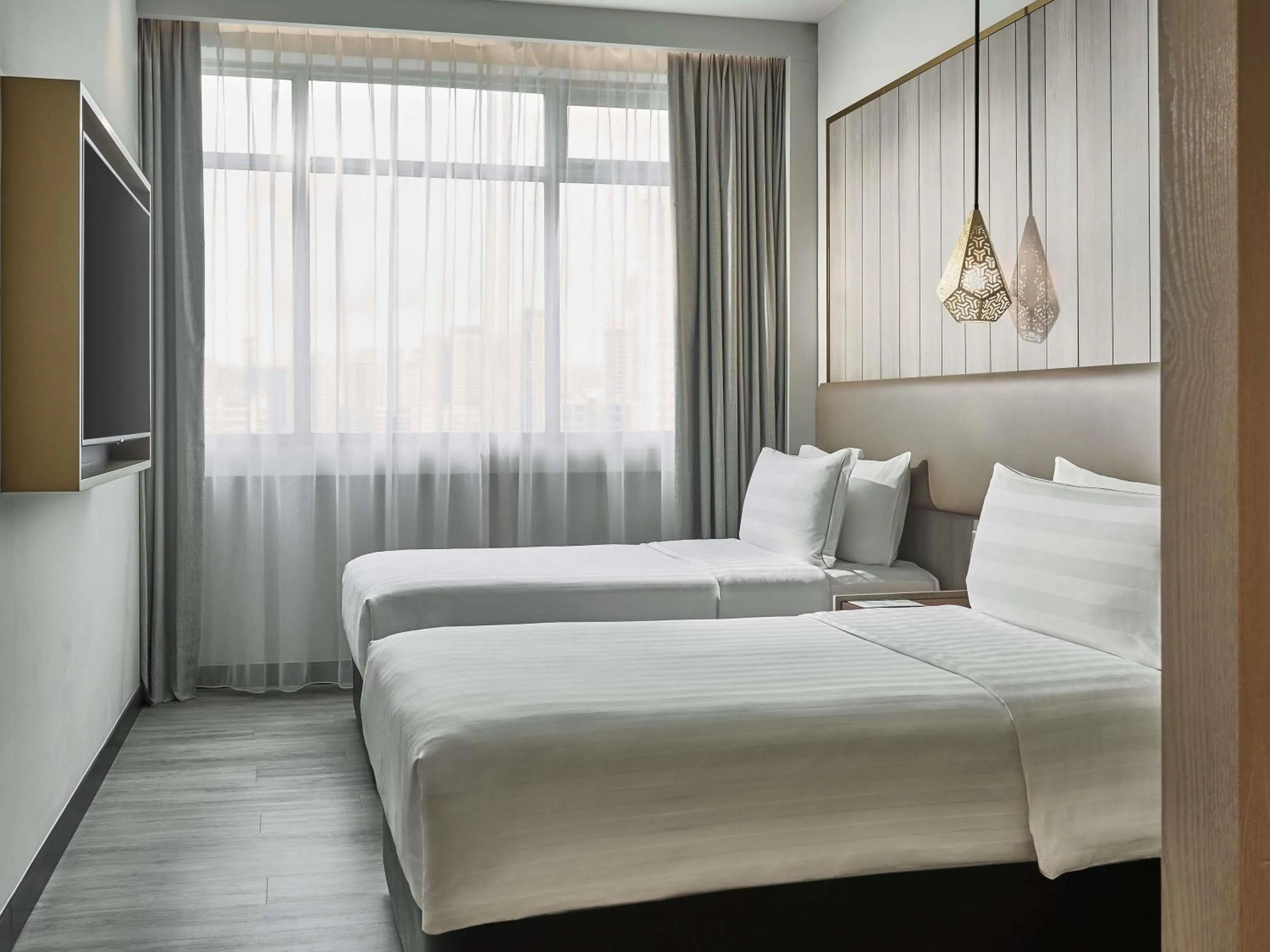 Bedroom, Bed in Novotel Singapore on Kitchener