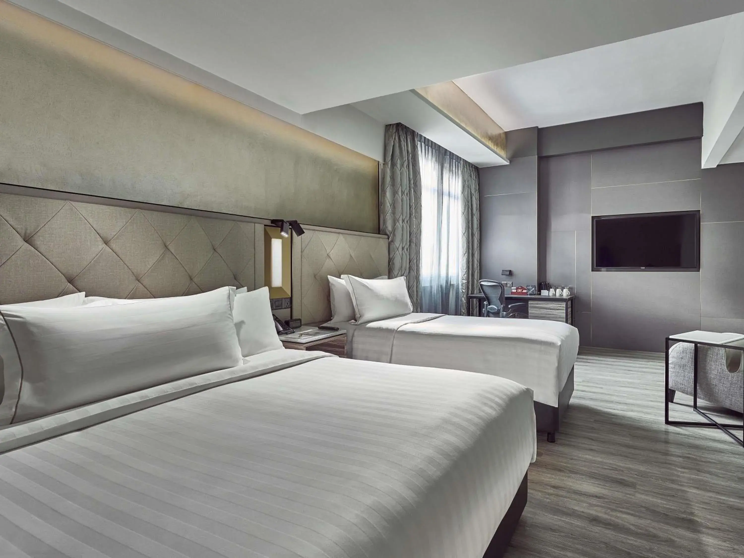 Deluxe Triple Room, 1 King Bed and 1 Single Bed in Novotel Singapore on Kitchener Deluxe Triple Room, 1 King Bed and 1 Single Bed in Novotel Singapore on Kitchener