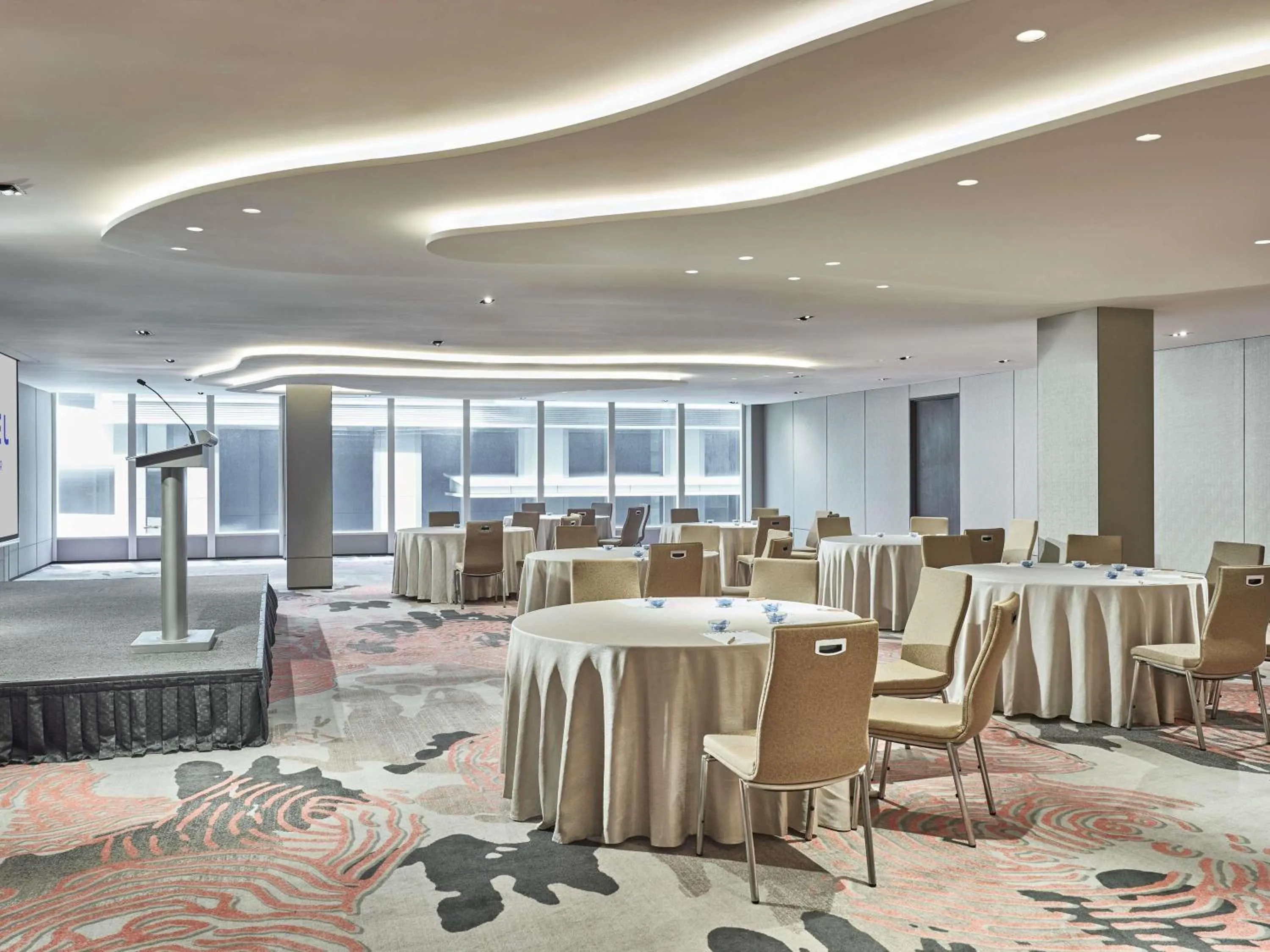 Meeting/conference room in Novotel Singapore on Kitchener