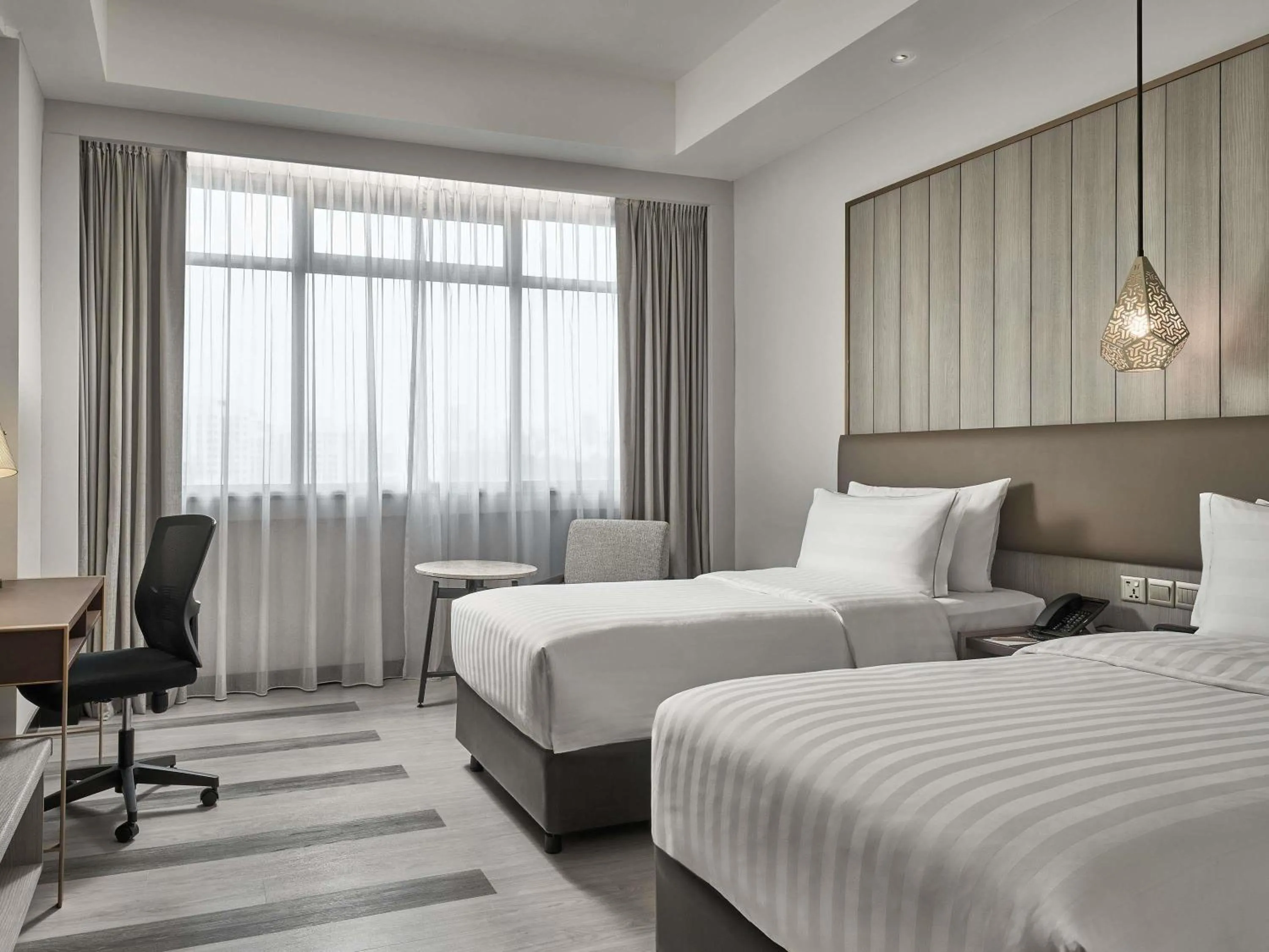 Bedroom, Bed in Novotel Singapore on Kitchener