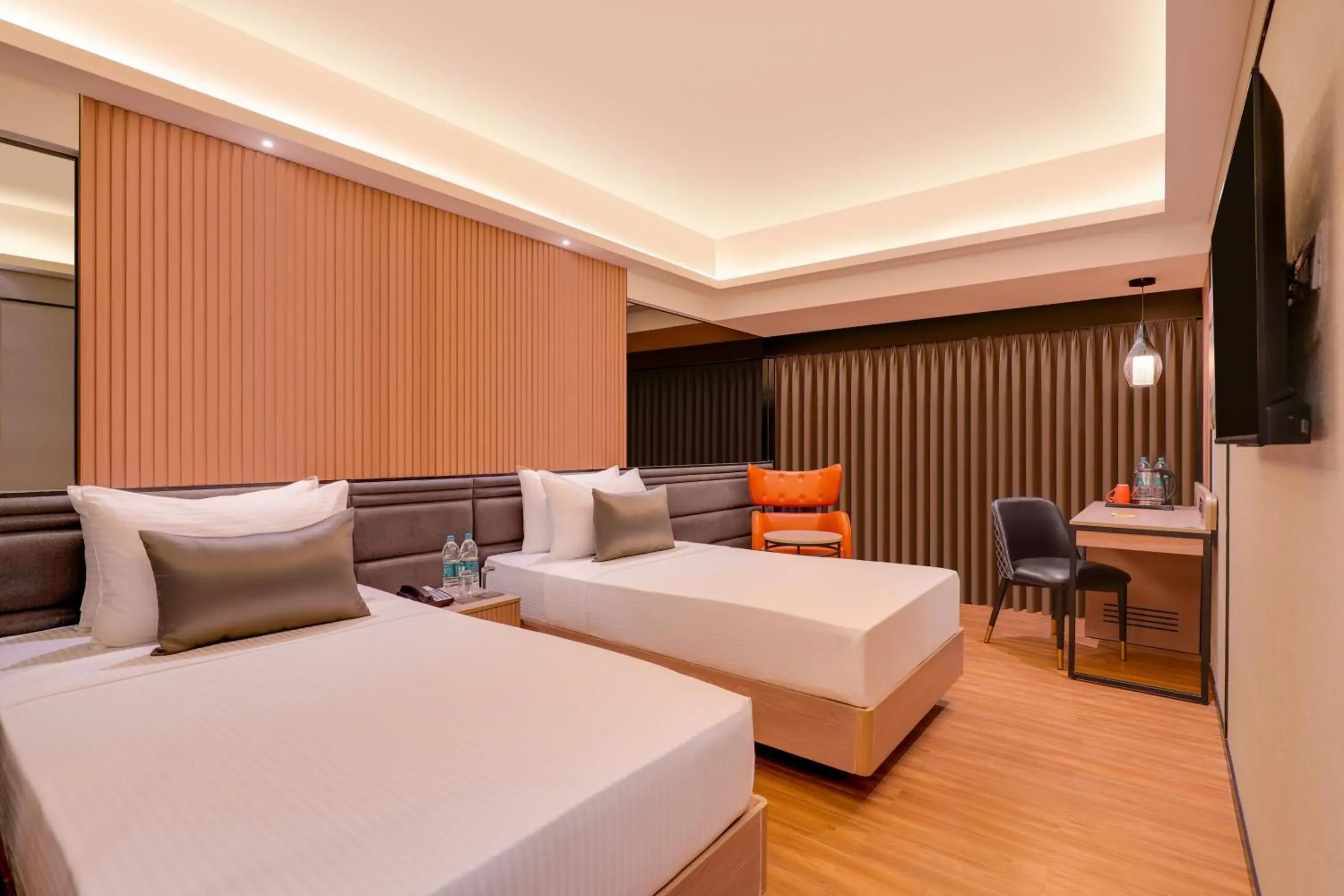 Deluxe Twin Room - single occupancy in Lemon Tree Premier, Malad, Mumbai Deluxe Twin Room - single occupancy in Lemon Tree Premier, Malad, Mumbai