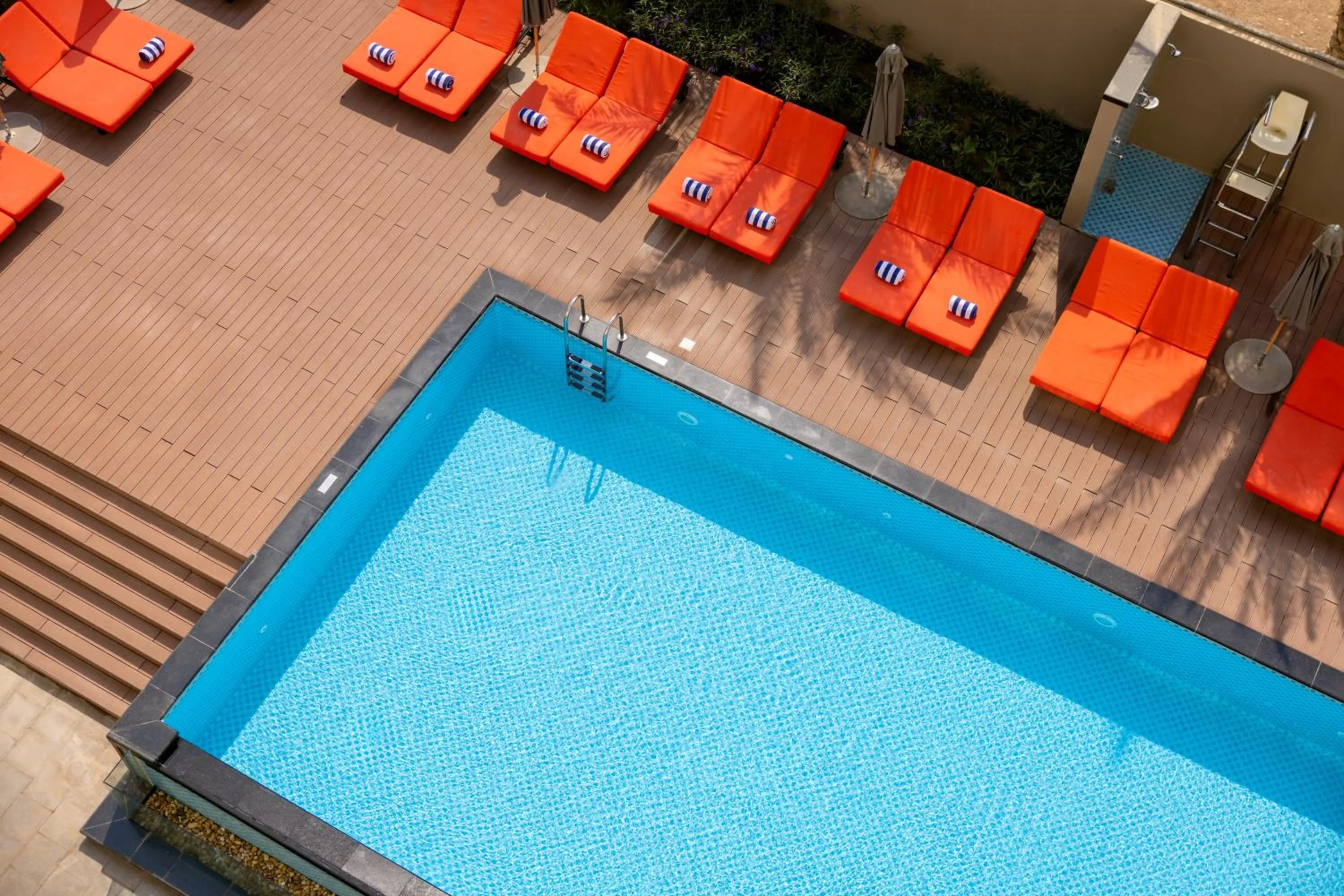 Swimming pool in Novotel Muscat Airport