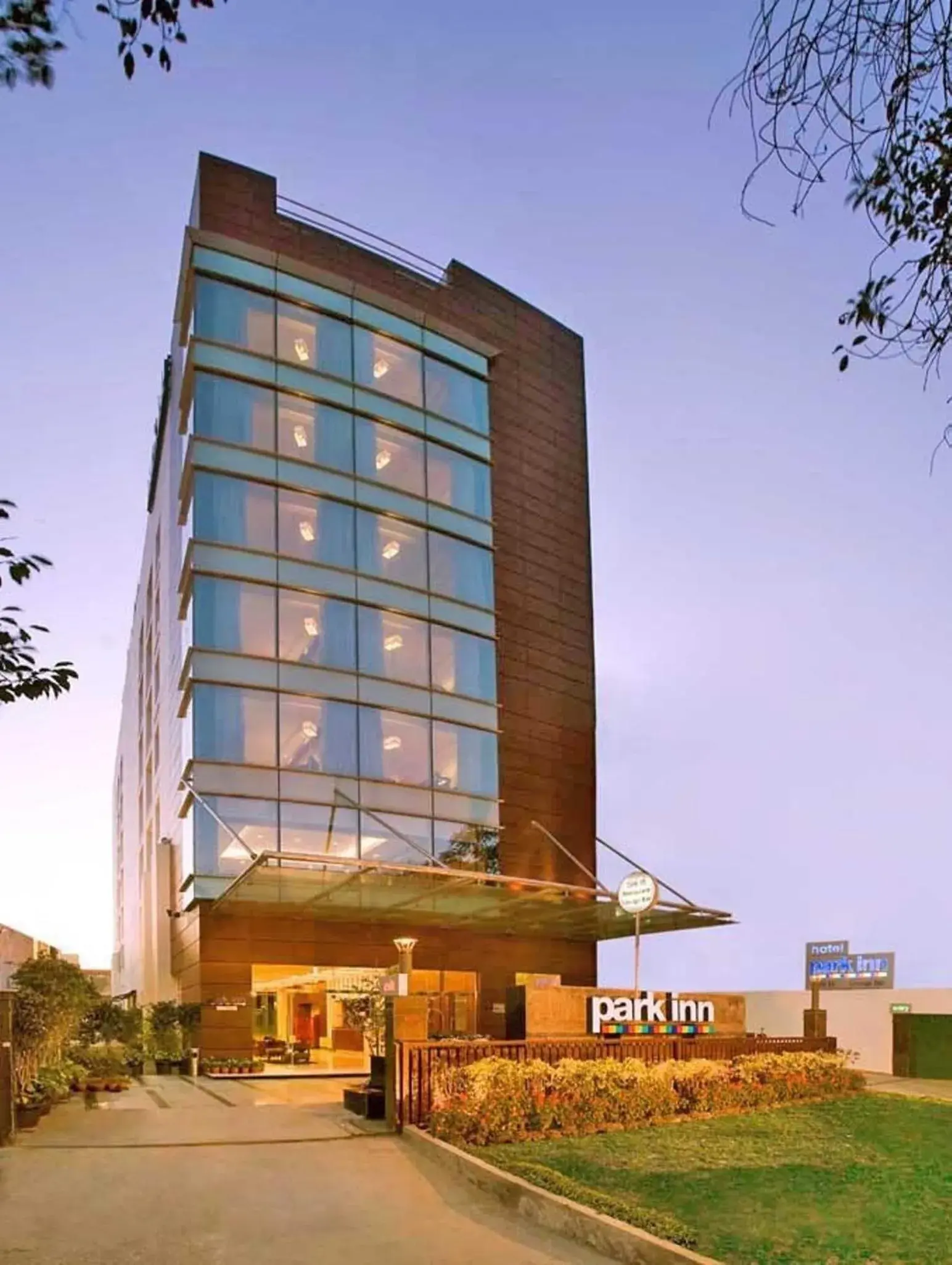 Facade/entrance in Park Inn Gurgaon Facade/entrance in Park Inn Gurgaon