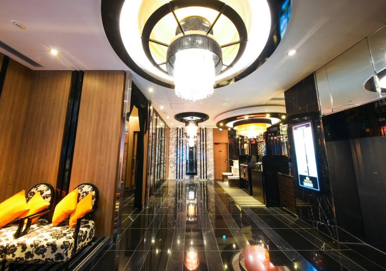 Lobby or reception in APA Hotel Midosuji Honmachi Ekihigashi