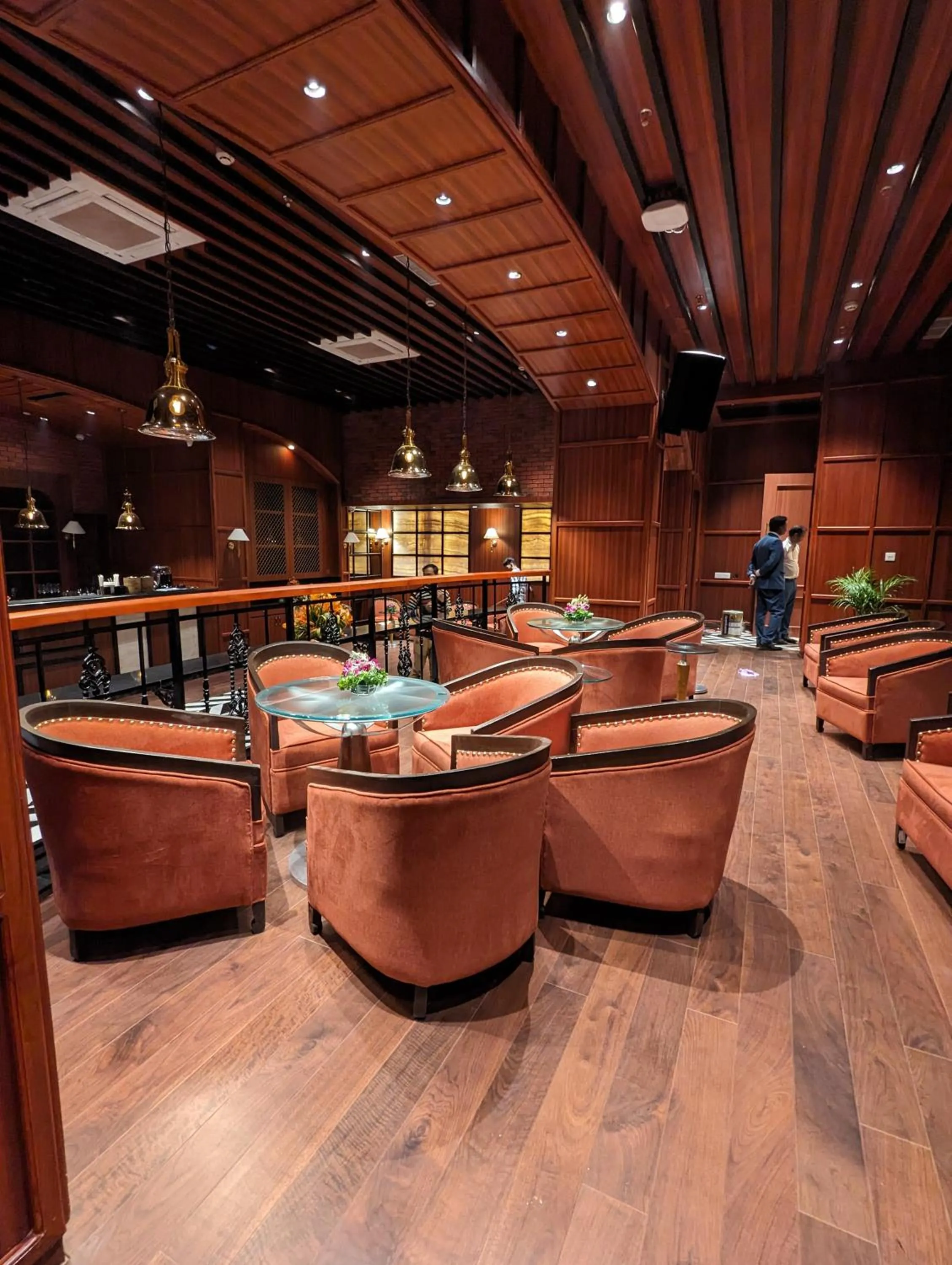 Restaurant/places to eat in Peerless Hotel Kolkata