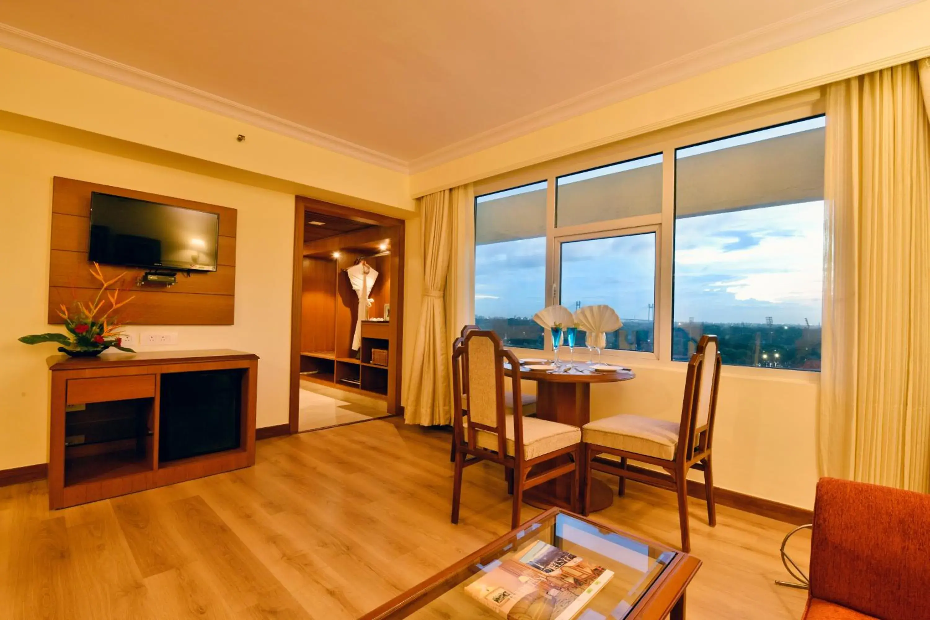 Living room in Peerless Hotel Kolkata Living room in Peerless Hotel Kolkata