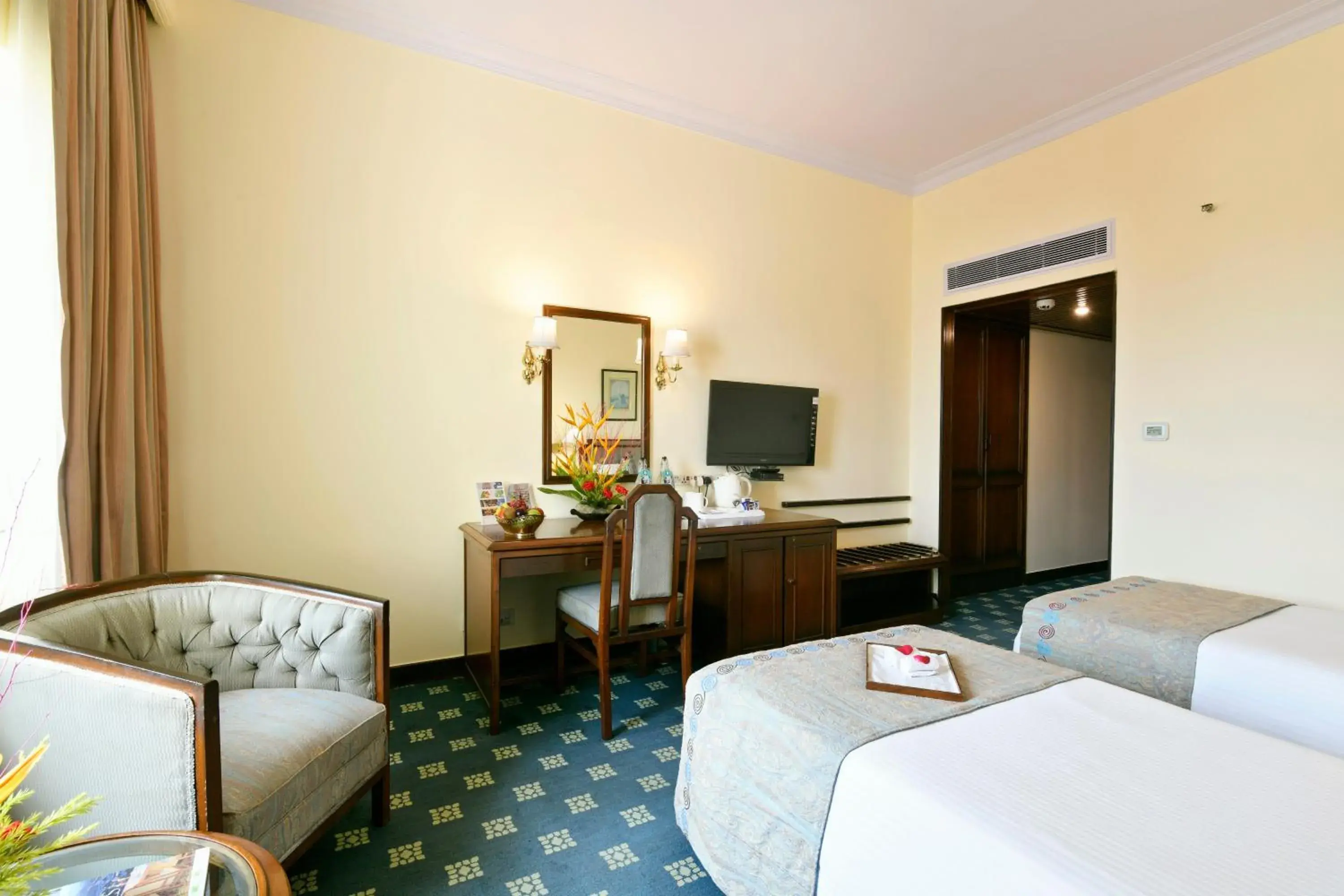 Superior Room in Peerless Hotel Kolkata Superior Room in Peerless Hotel Kolkata