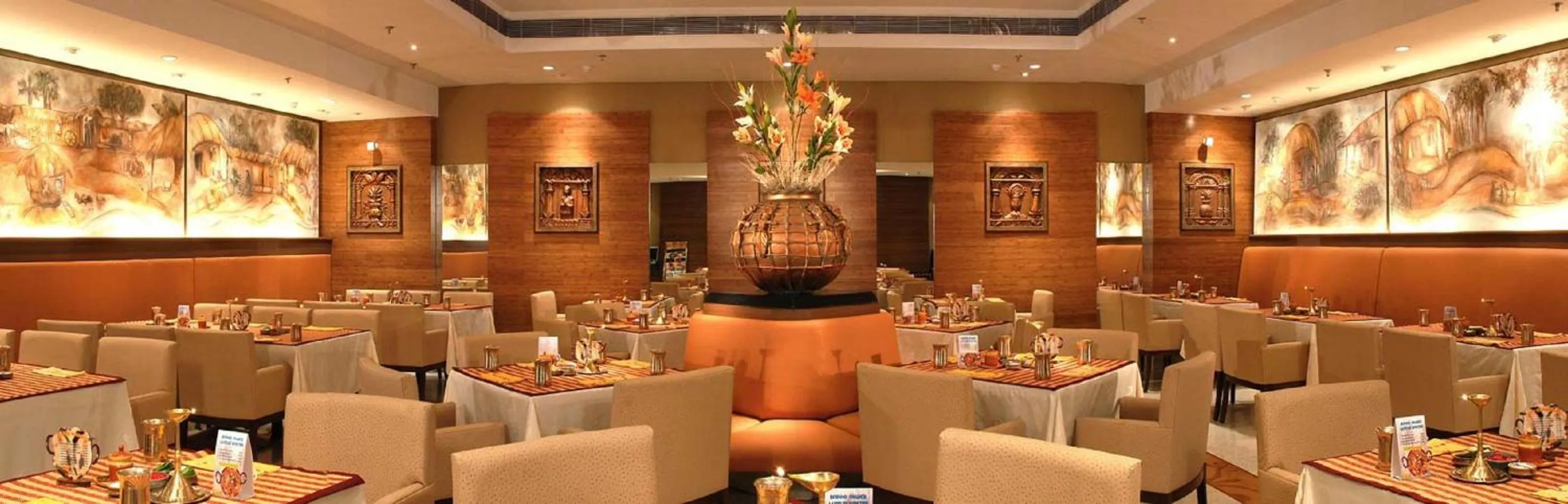 Restaurant/places to eat in Peerless Hotel Kolkata