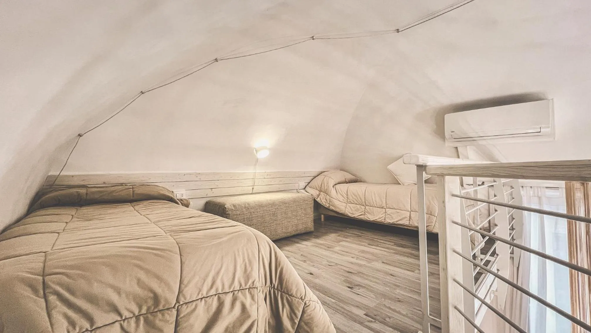 Photo of the whole room, Bed in Cadelli Luxury Suite & Apartments