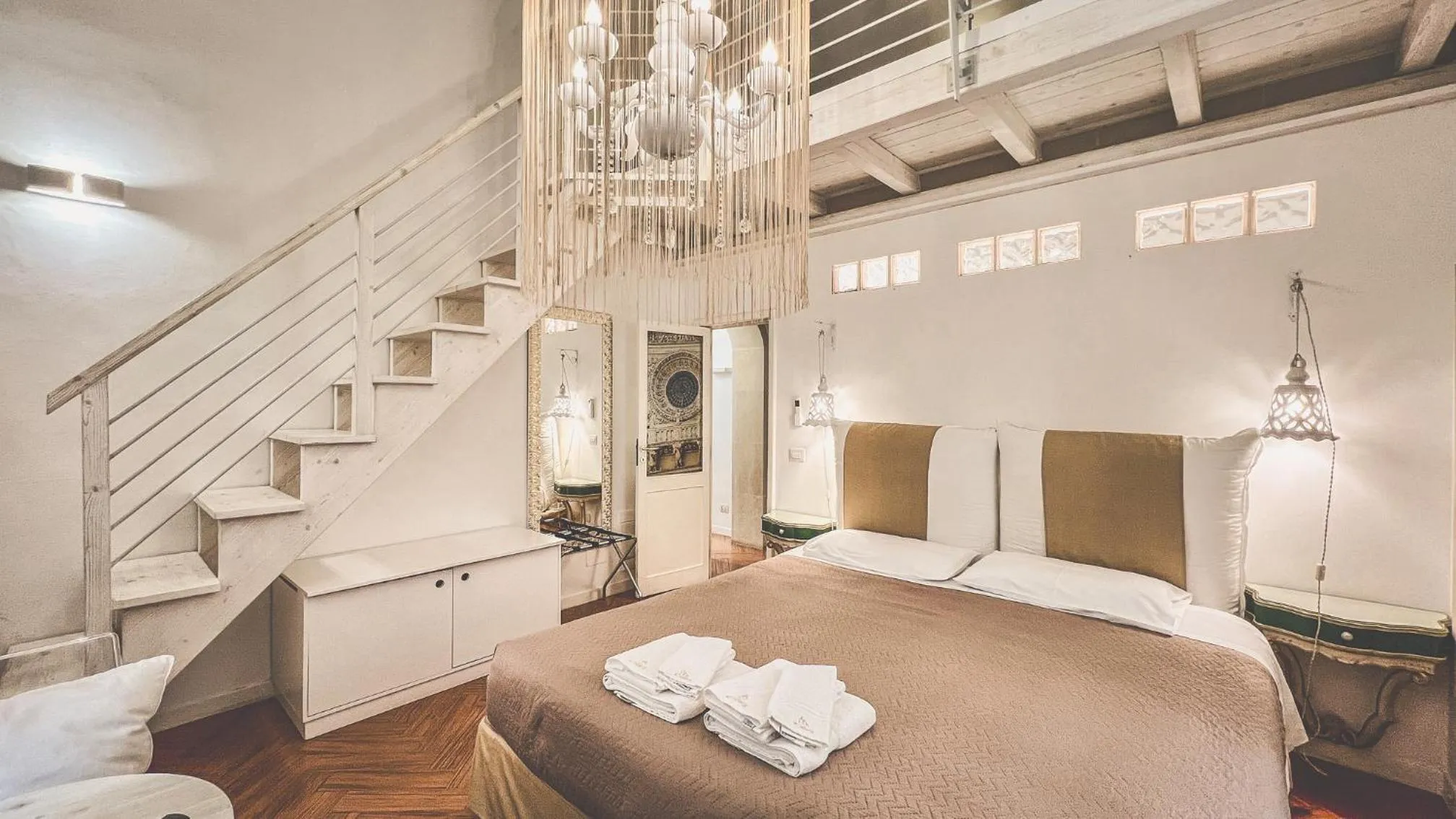 Photo of the whole room, Bed in Cadelli Luxury Suite & Apartments