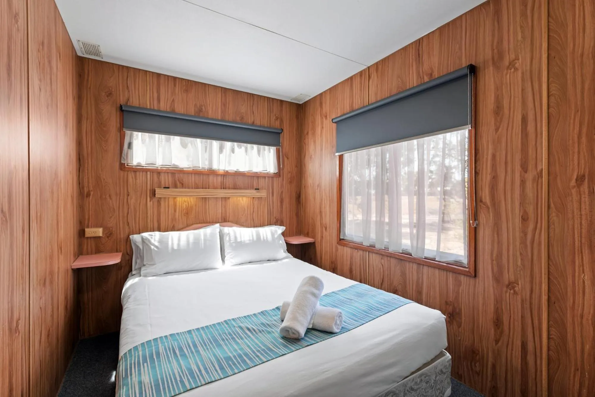 Bedroom, Bed in Discovery Parks - Moama West