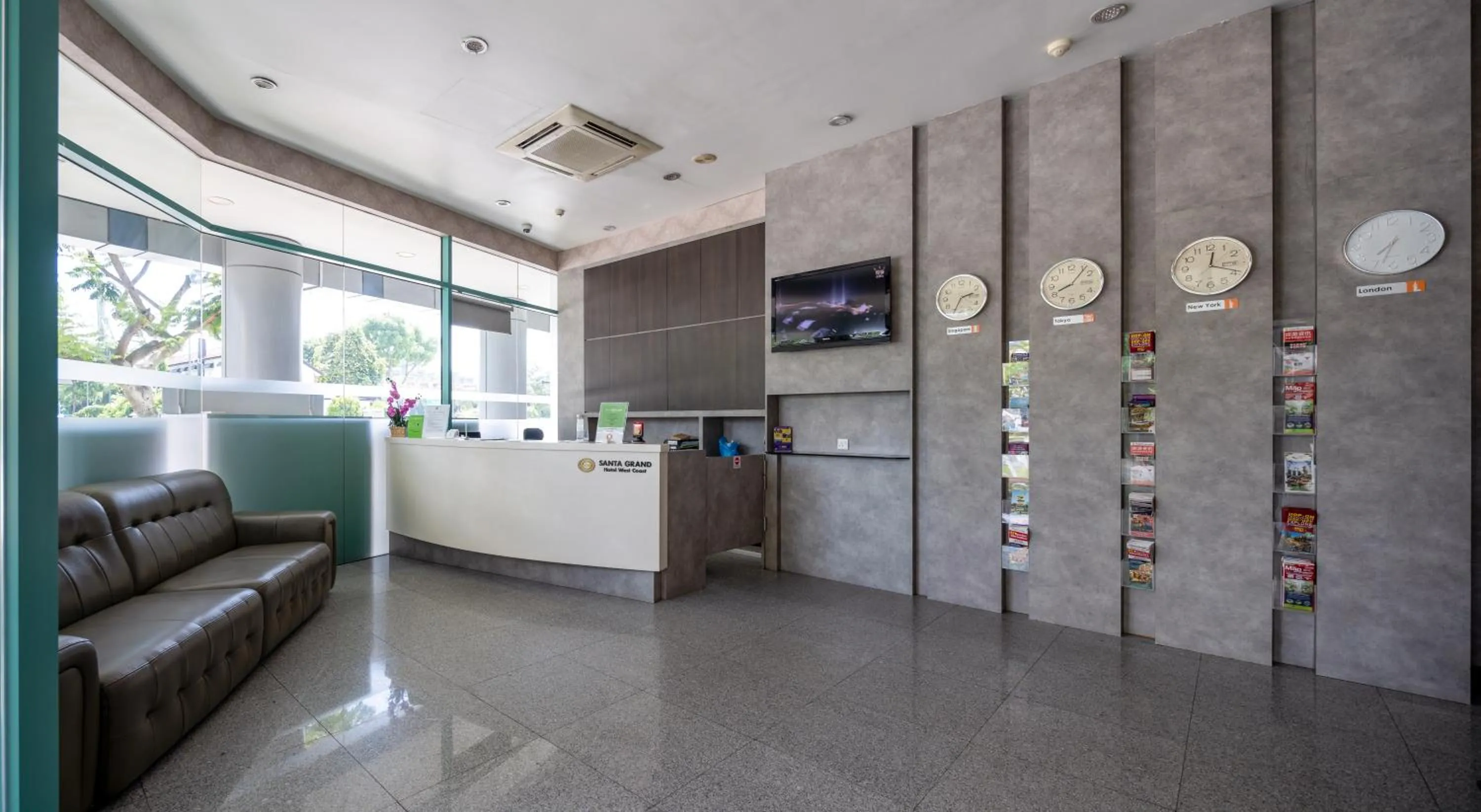 Seating area in The Quay Hotel West Coast