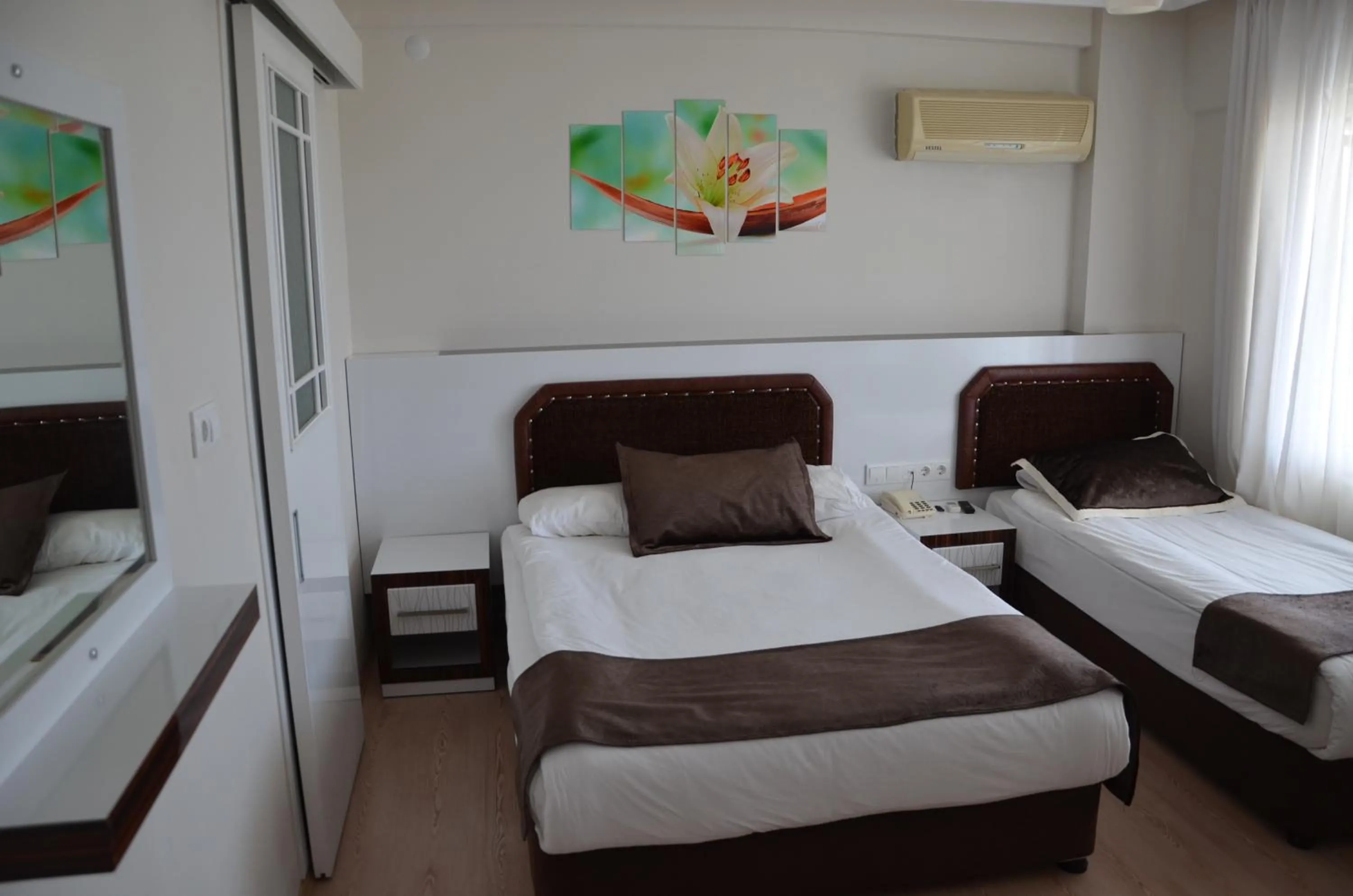 Decorative detail, Bed in Hotel Simsek