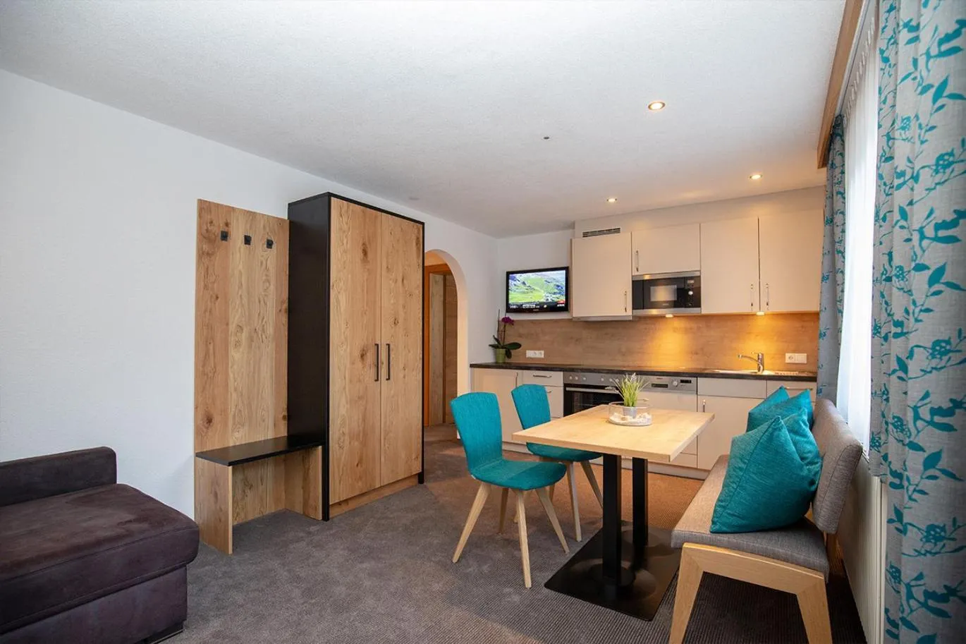 Kitchen or kitchenette in Hotel Garni Försterheim