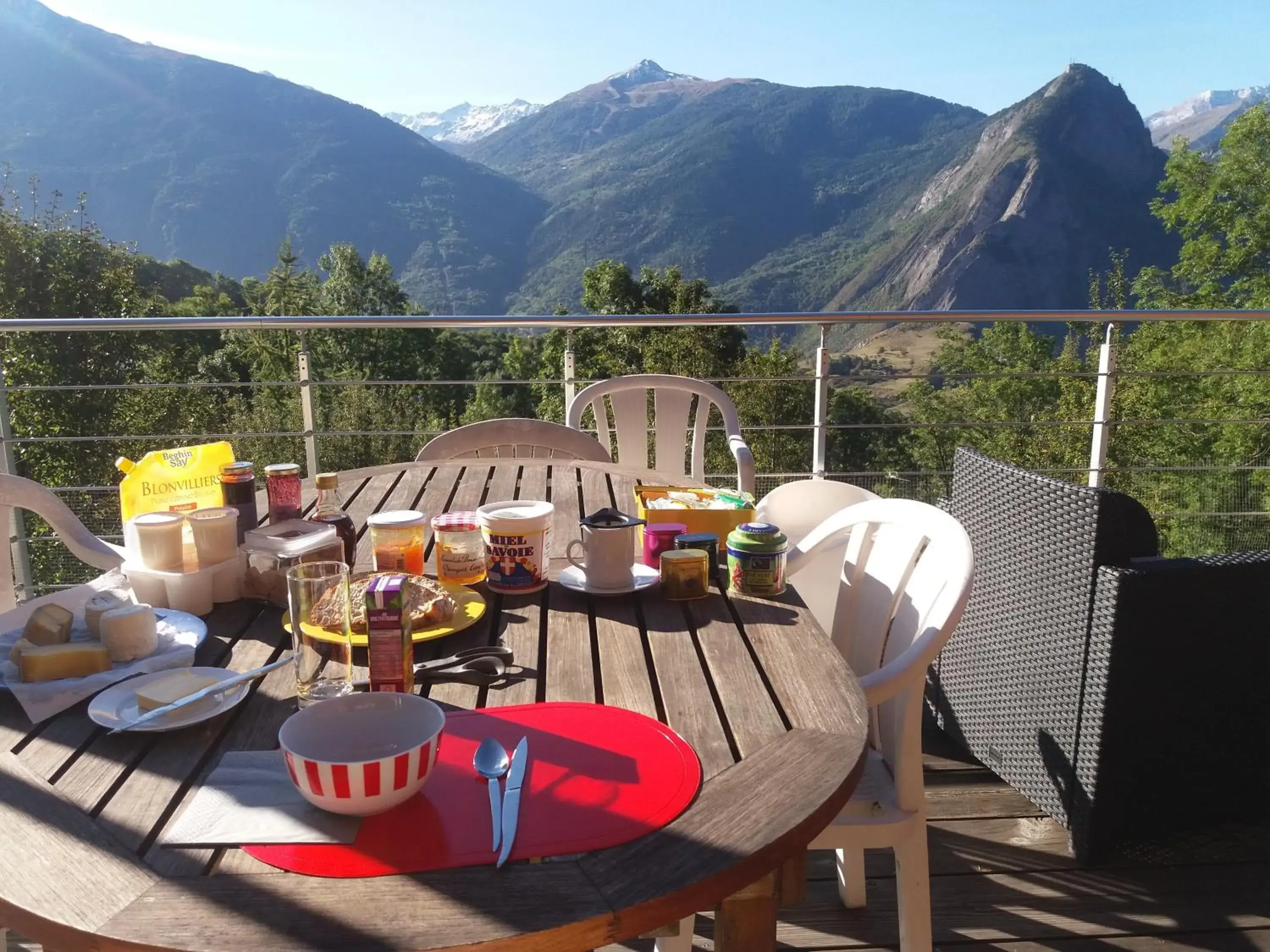 Double Room with Mountain View - single occupancy in Chambre d'Hôtes Barnabas Double Room with Mountain View - single occupancy in Chambre d'Hôtes Barnabas