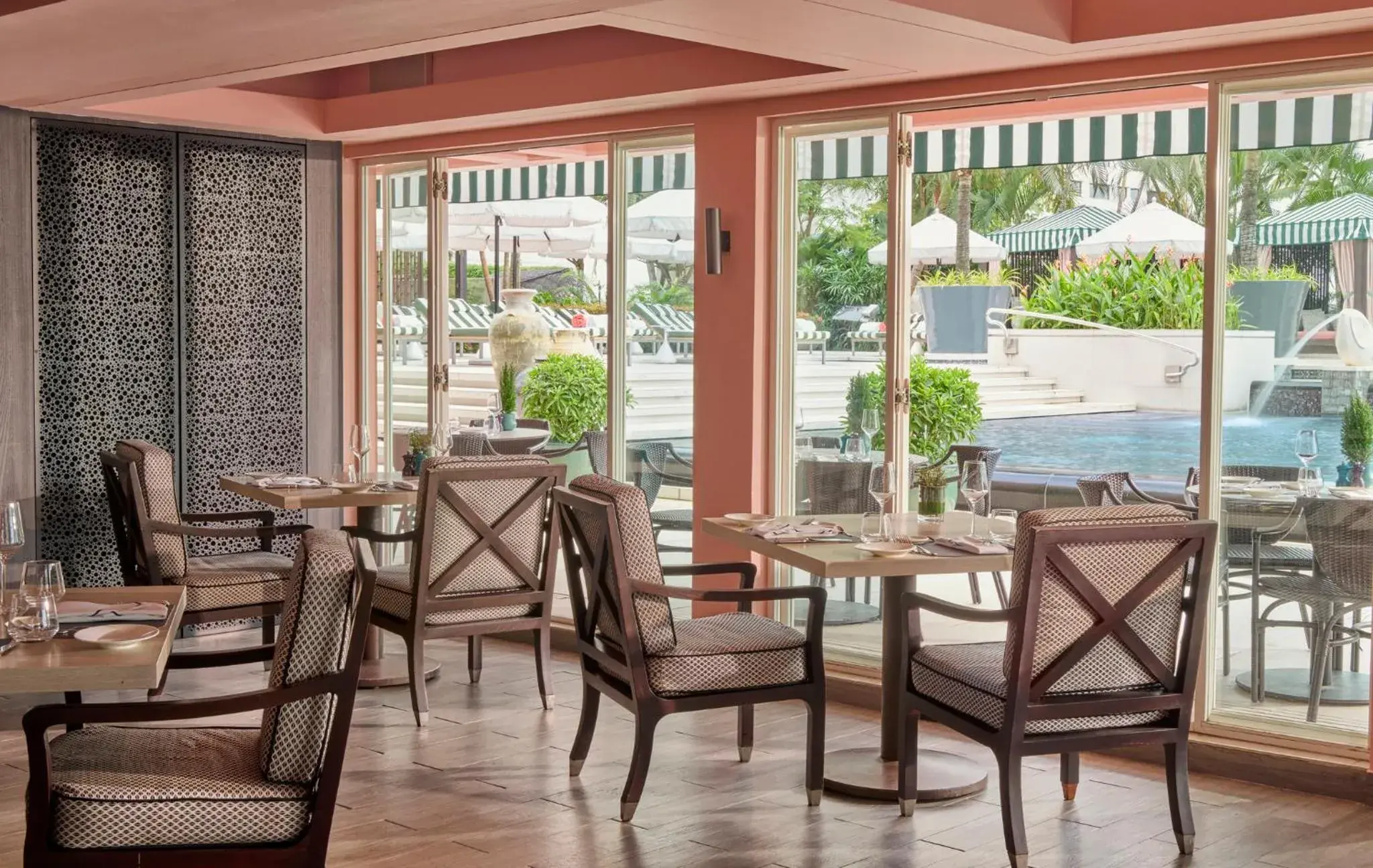 Restaurant/places to eat in Mandarin Oriental, Singapore Restaurant/places to eat in Mandarin Oriental, Singapore