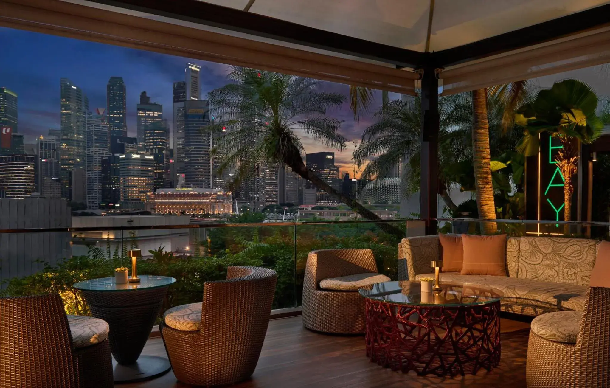 Lounge or bar in Mandarin Oriental, Singapore Lounge or bar in Mandarin Oriental, Singapore