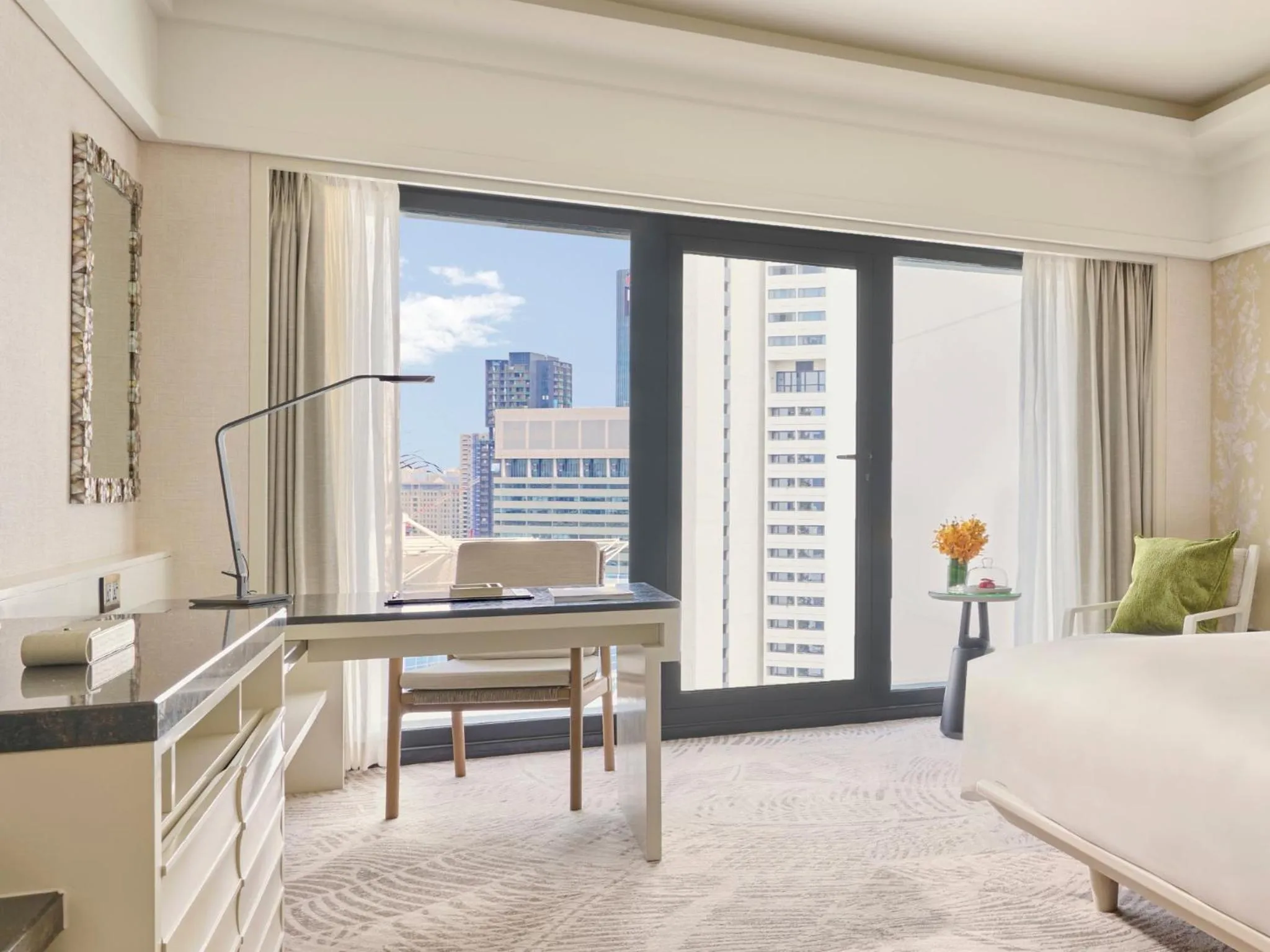City view, Bed in Mandarin Oriental, Singapore