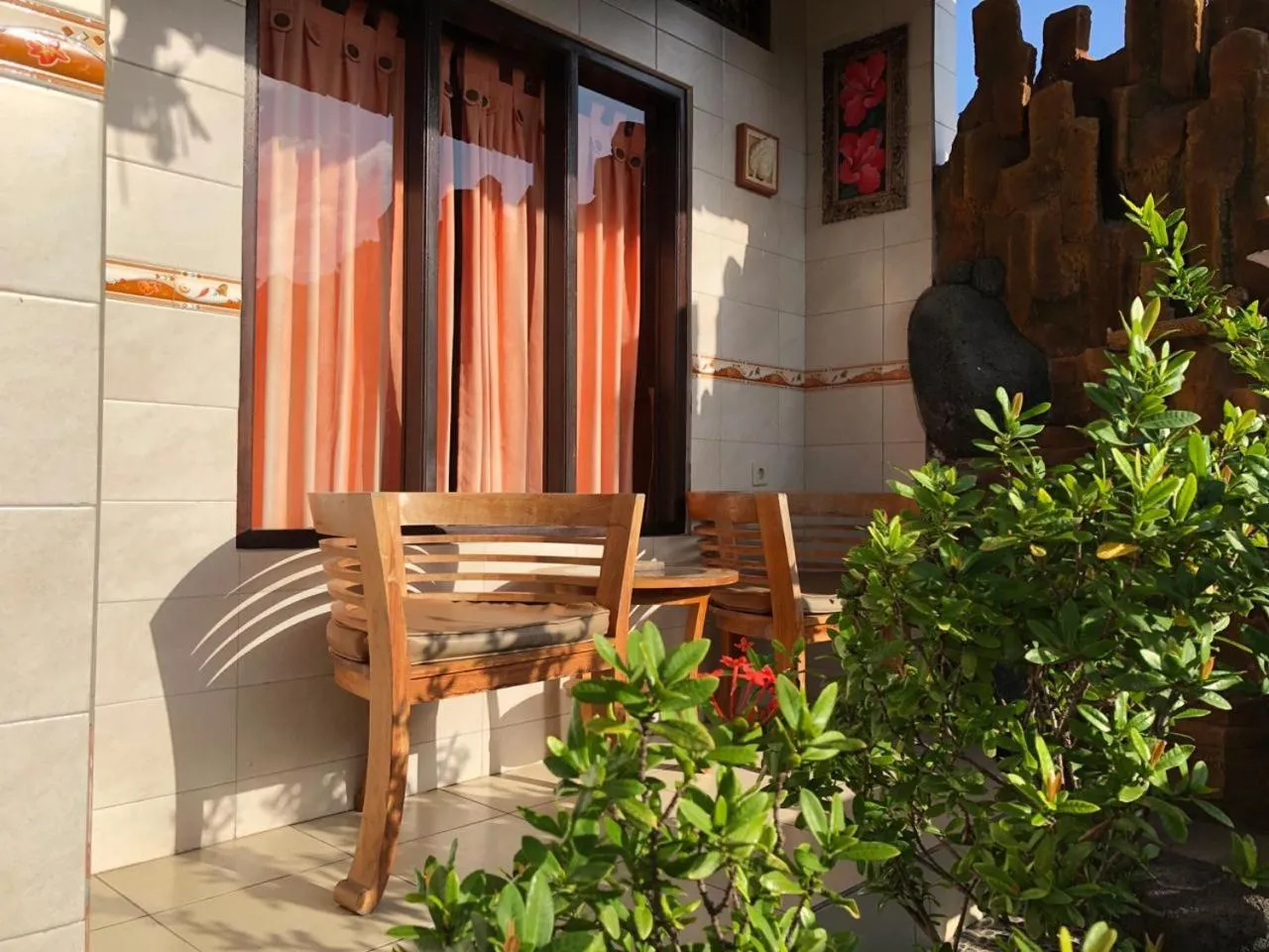 Balcony/Terrace in Kerti Beach Bungalow and Restaurant