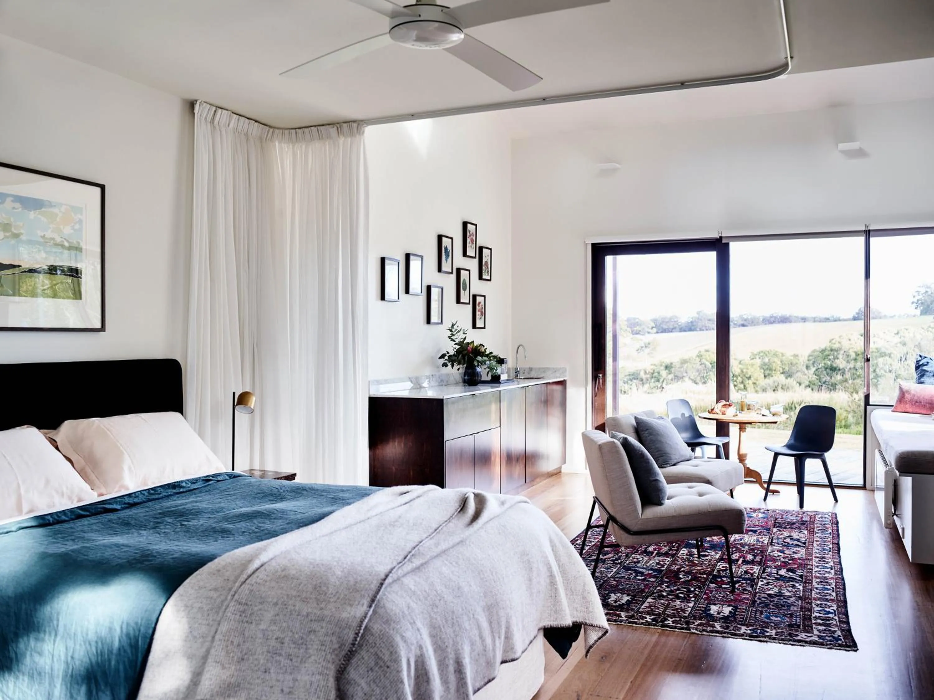 Photo of the whole room, Bed in Hart's Farm