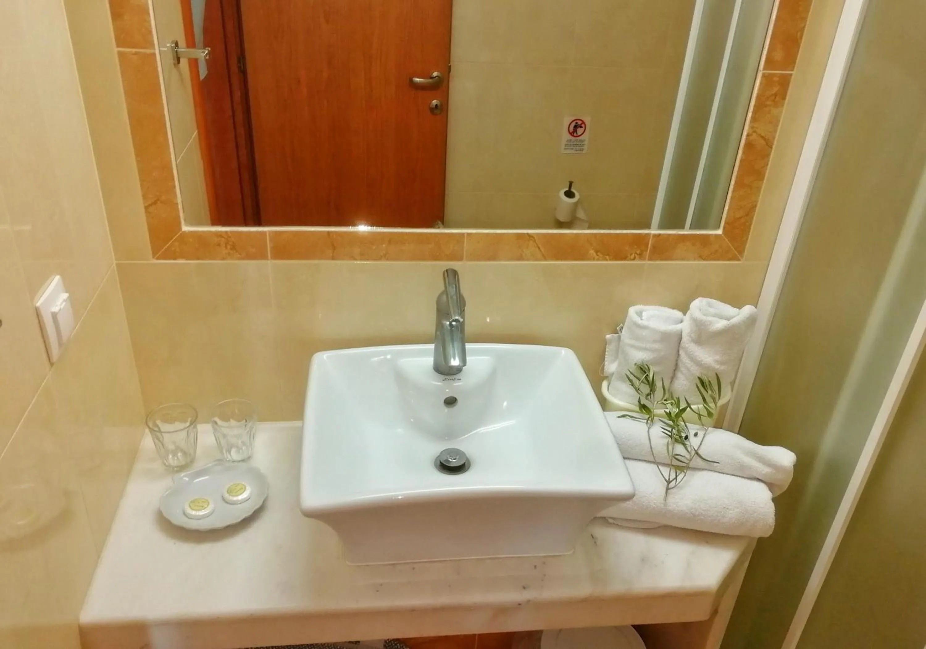 Bathroom in Thalia deco City & Beach Hotel