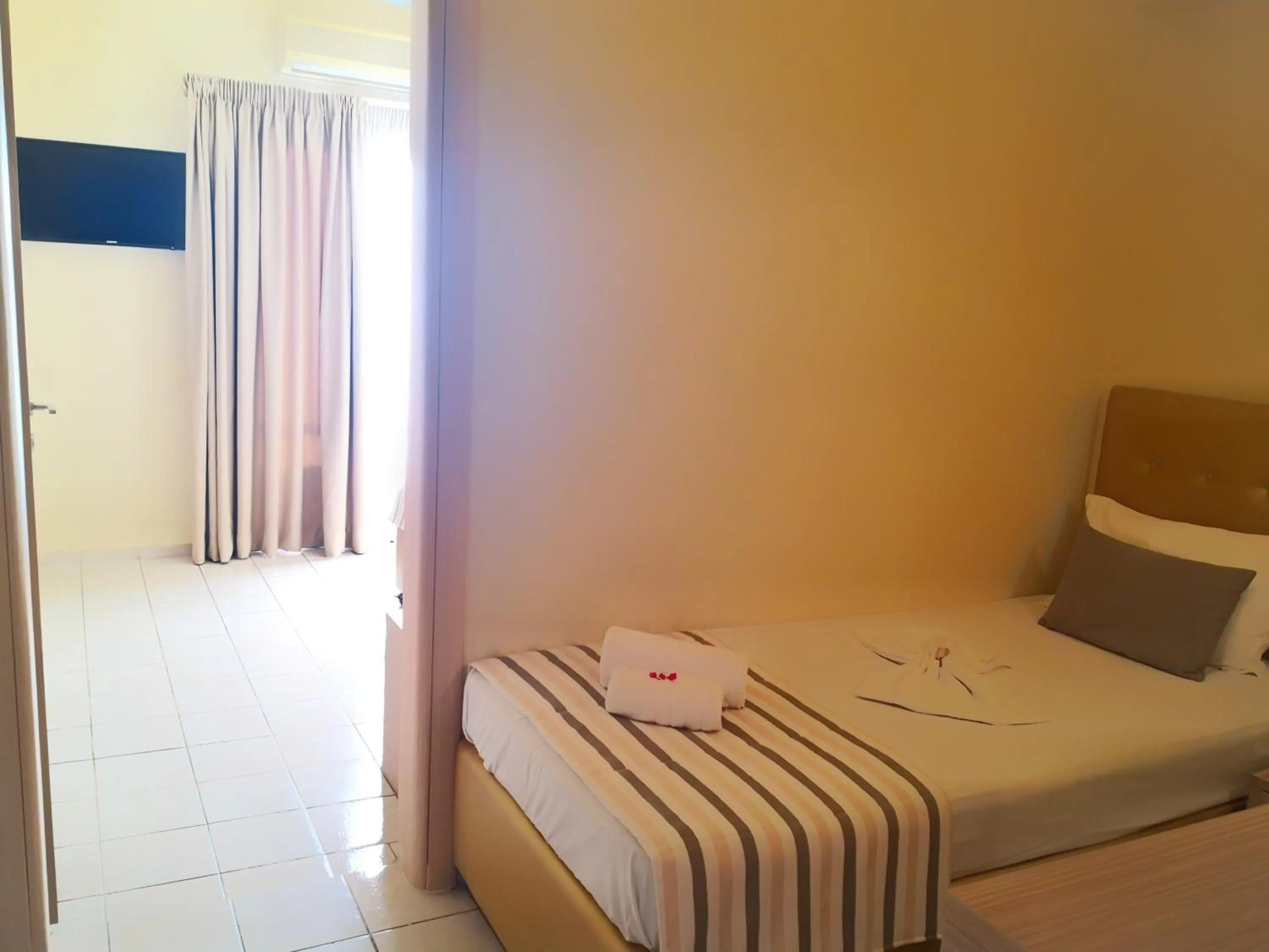 Photo of the whole room, Bed in Thalia deco City & Beach Hotel