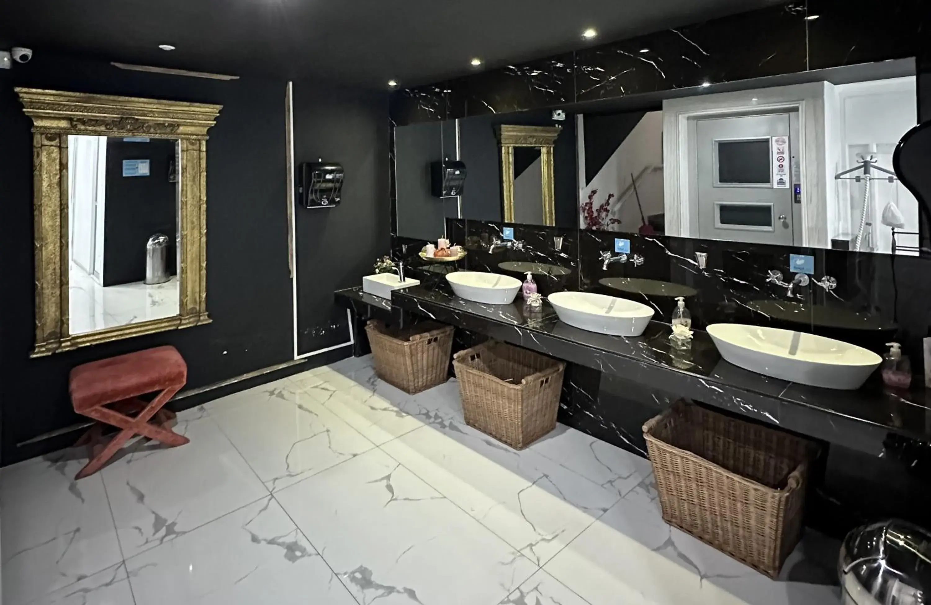 Bathroom in Thalia deco City & Beach Hotel Bathroom in Thalia deco City & Beach Hotel