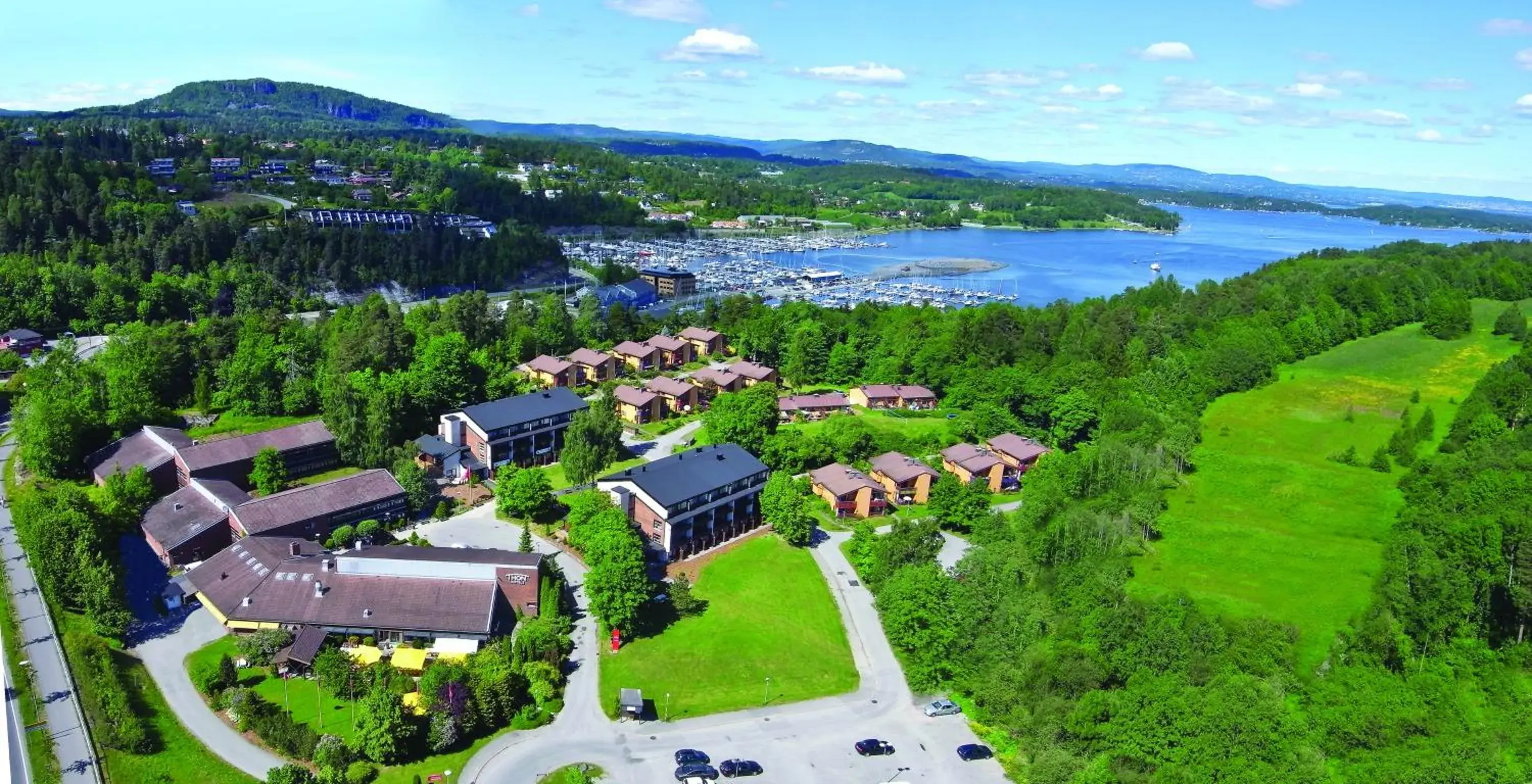 Facade/entrance in Thon Hotel Vettre Facade/entrance in Thon Hotel Vettre