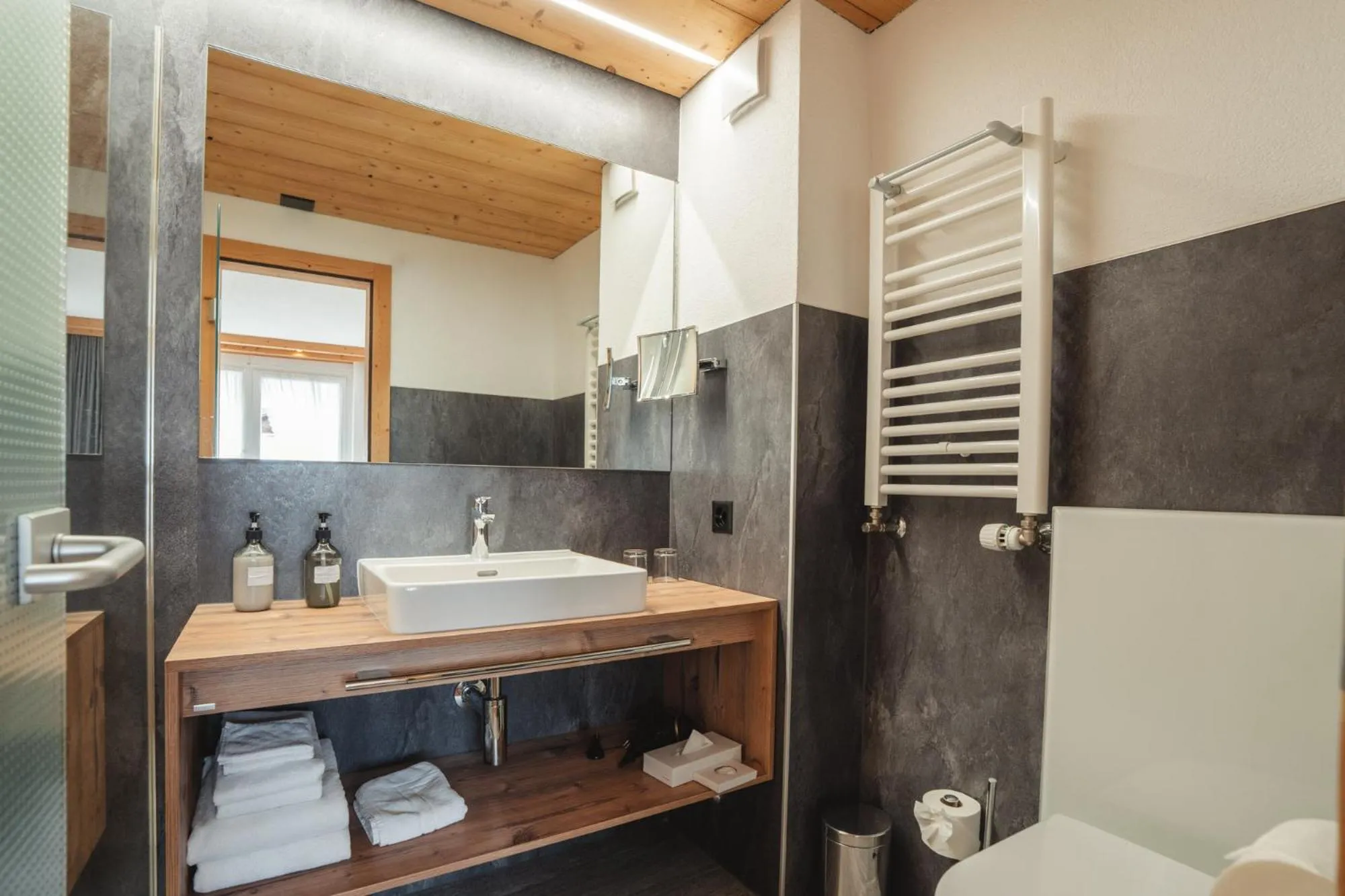 Bathroom in Hotel Matterhornblick