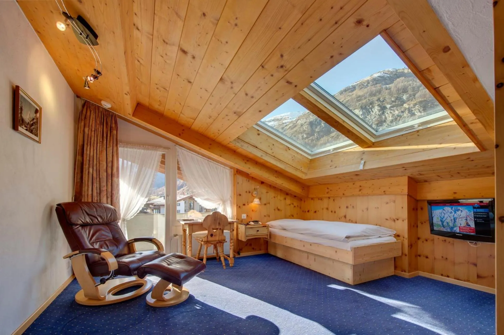 Single Room in Hotel Matterhornblick