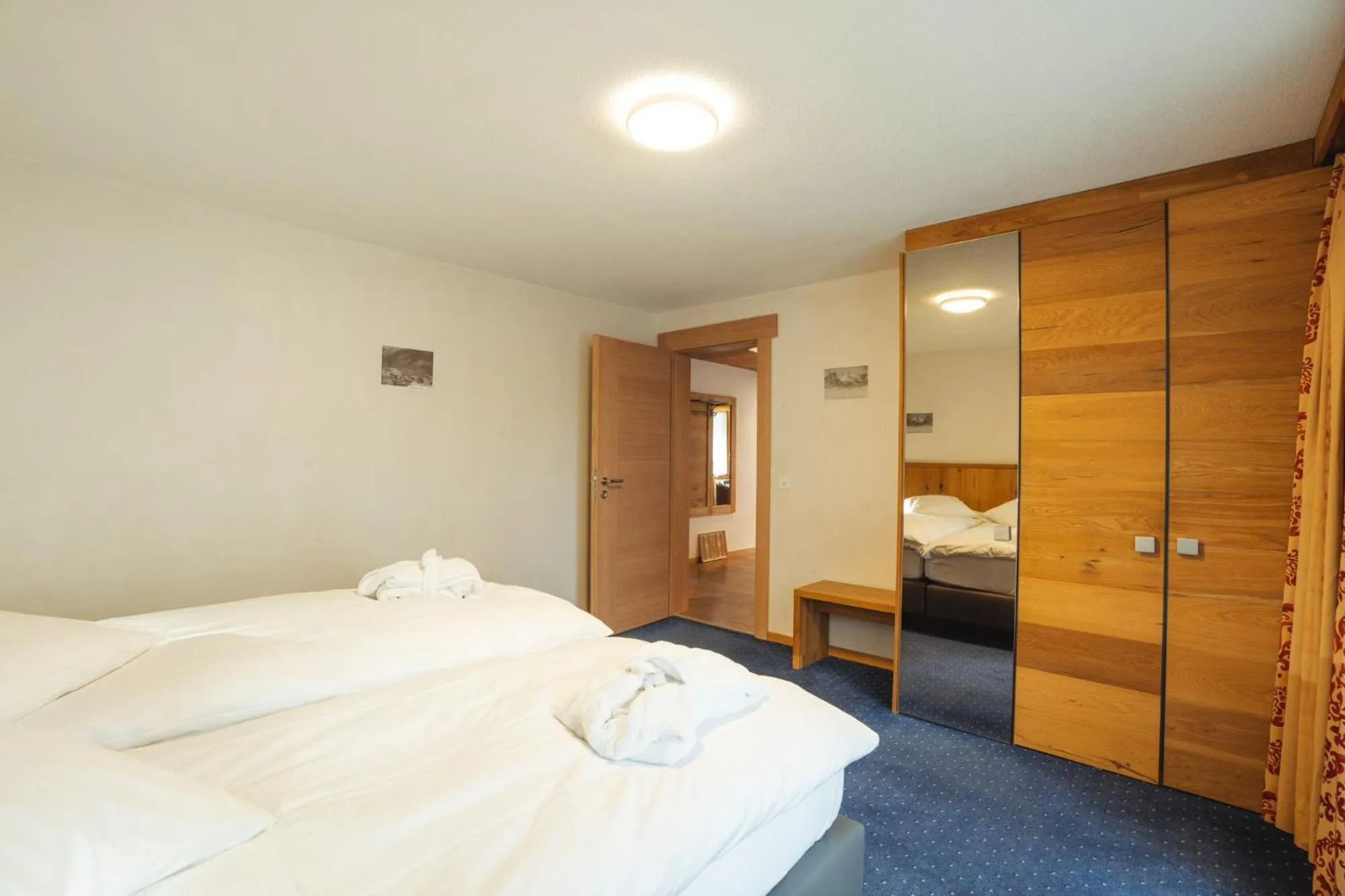 Bedroom, Bed in Hotel Matterhornblick