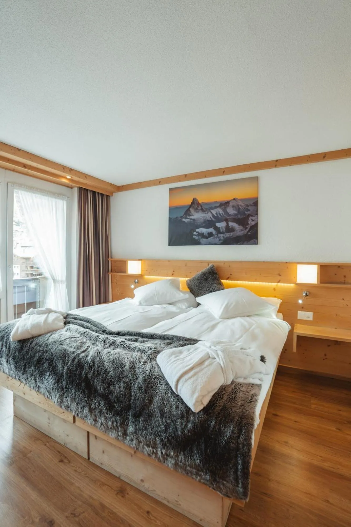 Bedroom, Bed in Hotel Matterhornblick