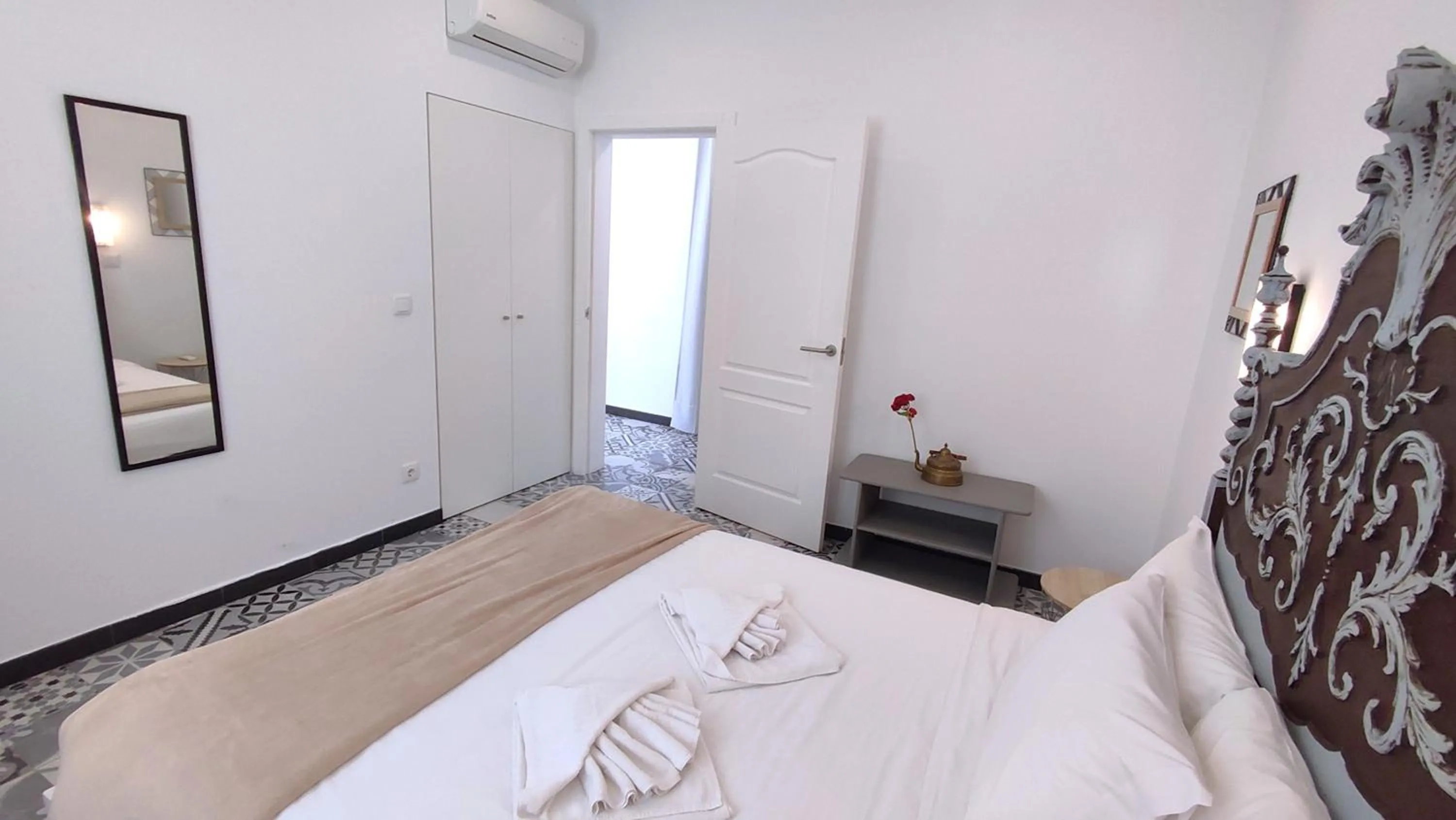 Bedroom, Bed in Villas de Cintra